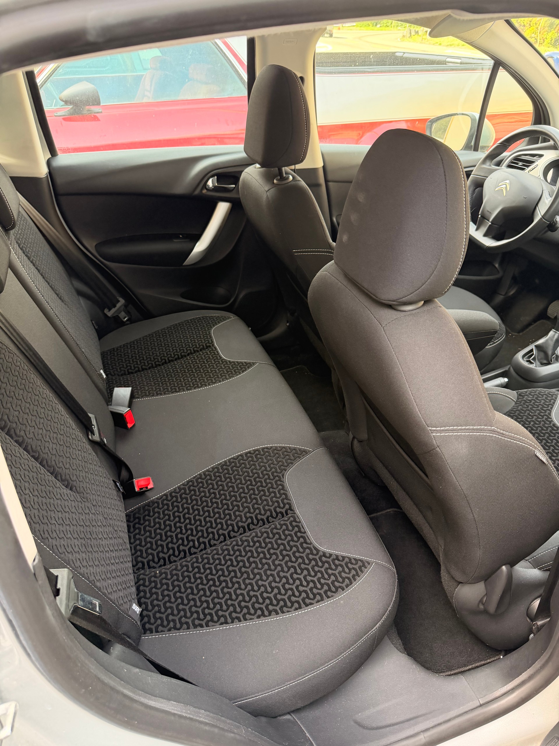 CITROEN C3 1.4i 16V Chic-image-9