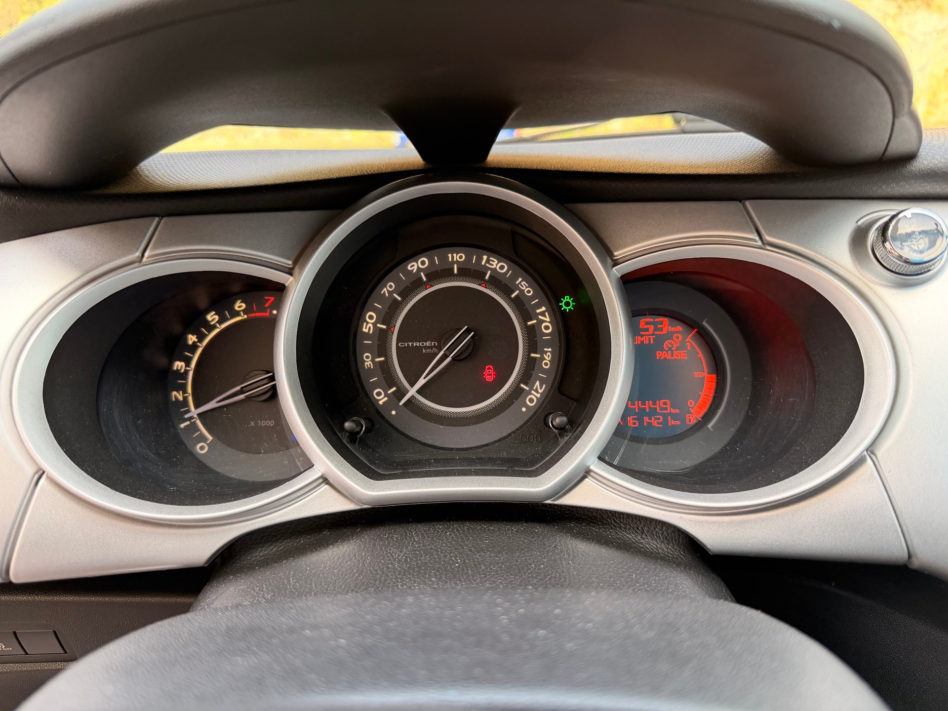 CITROEN C3 1.4i 16V Chic-image-11