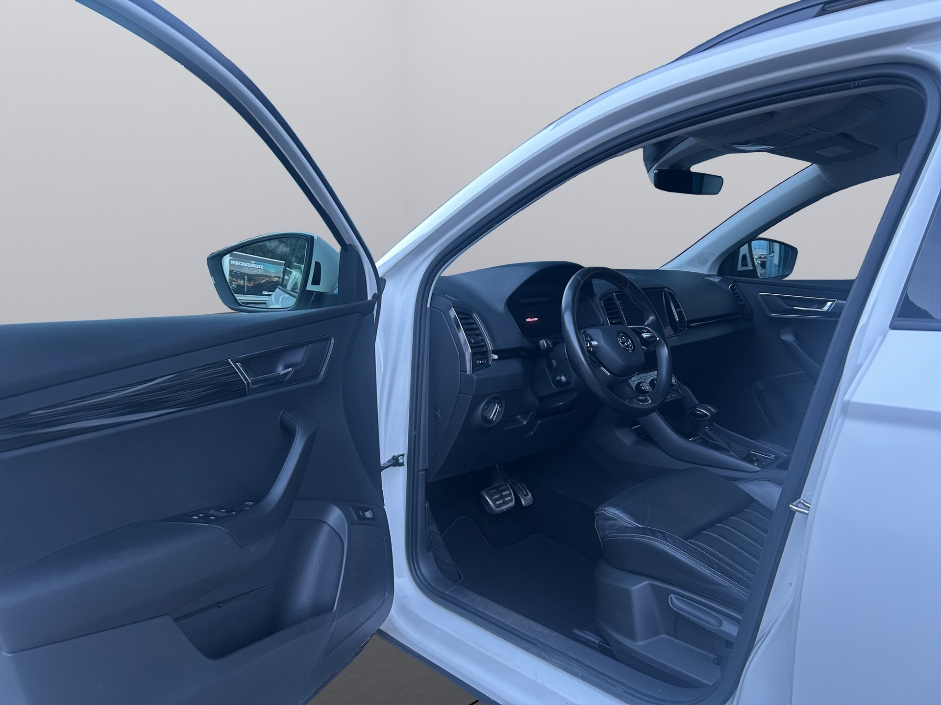 SKODA Karoq 2.0 TDI CR Style 4x4 DSG-image-14