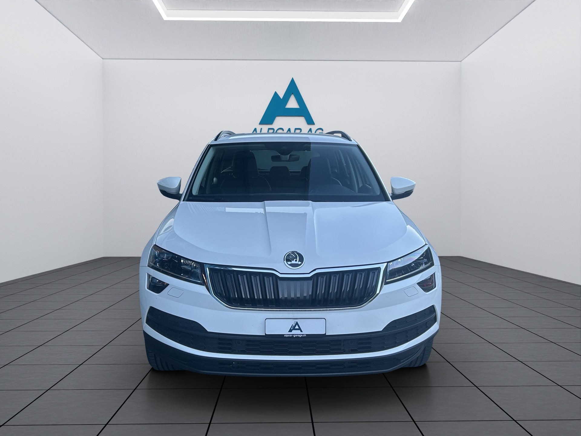 SKODA Karoq 2.0 TDI CR Style 4x4 DSG-image-1