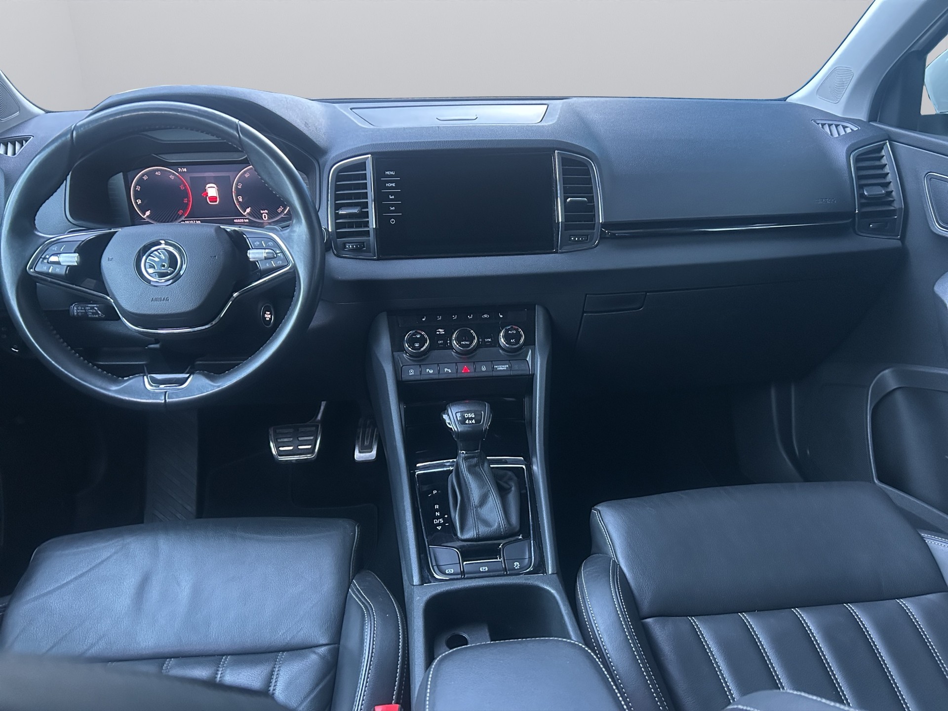SKODA Karoq 2.0 TDI CR Style 4x4 DSG-image-13