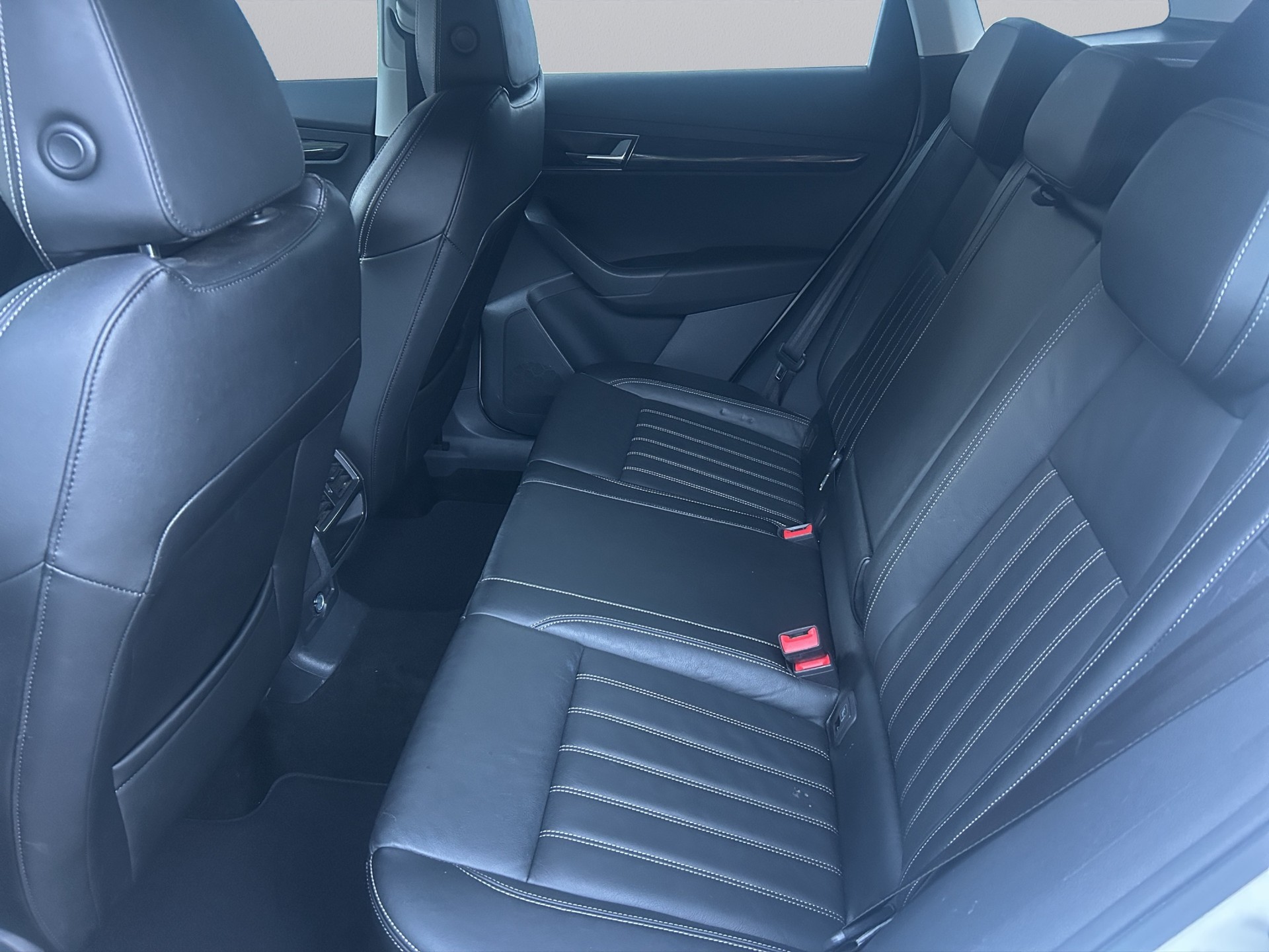 SKODA Karoq 2.0 TDI CR Style 4x4 DSG-image-12
