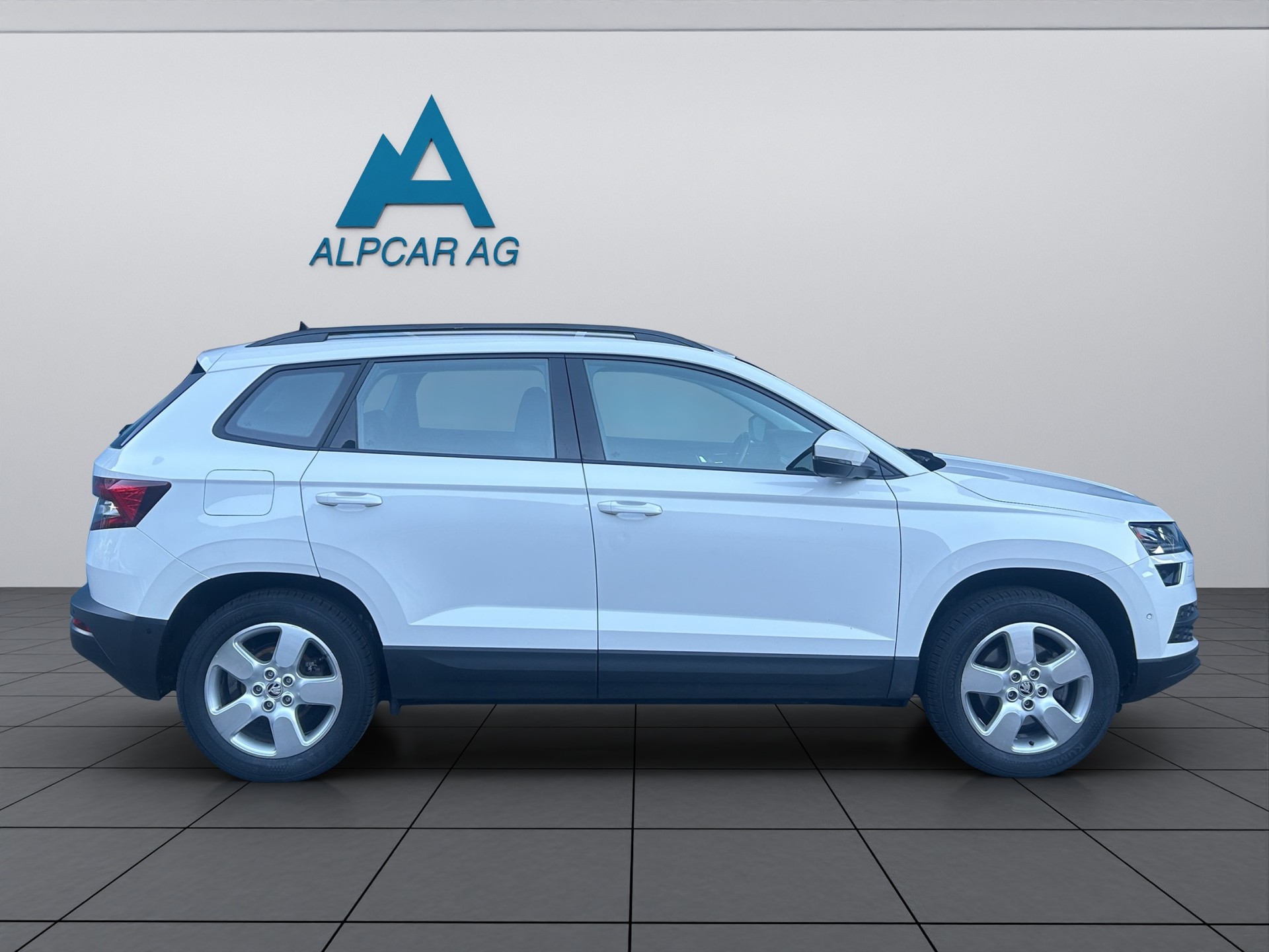 SKODA Karoq 2.0 TDI CR Style 4x4 DSG-image-7