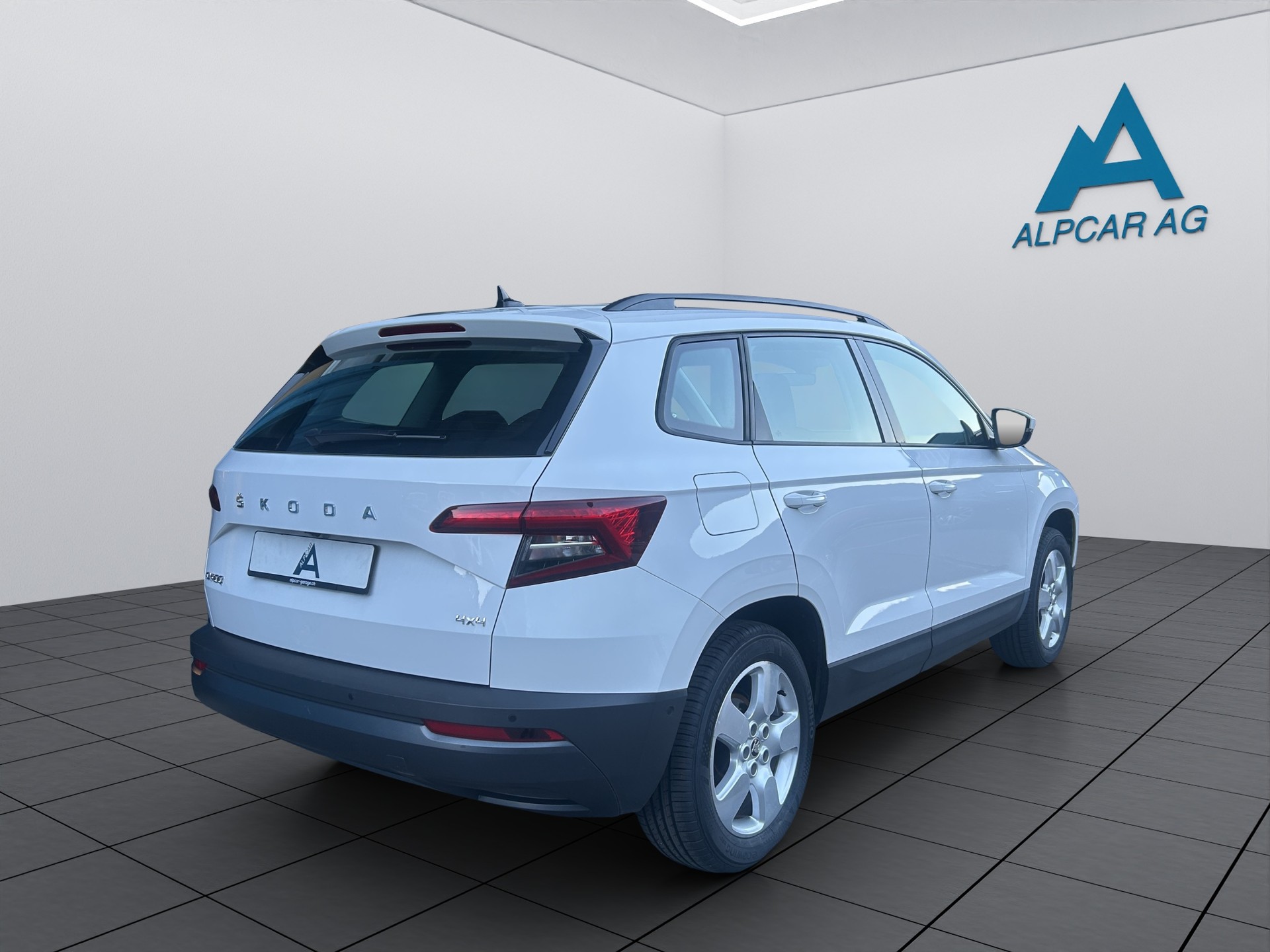 SKODA Karoq 2.0 TDI CR Style 4x4 DSG-image-6