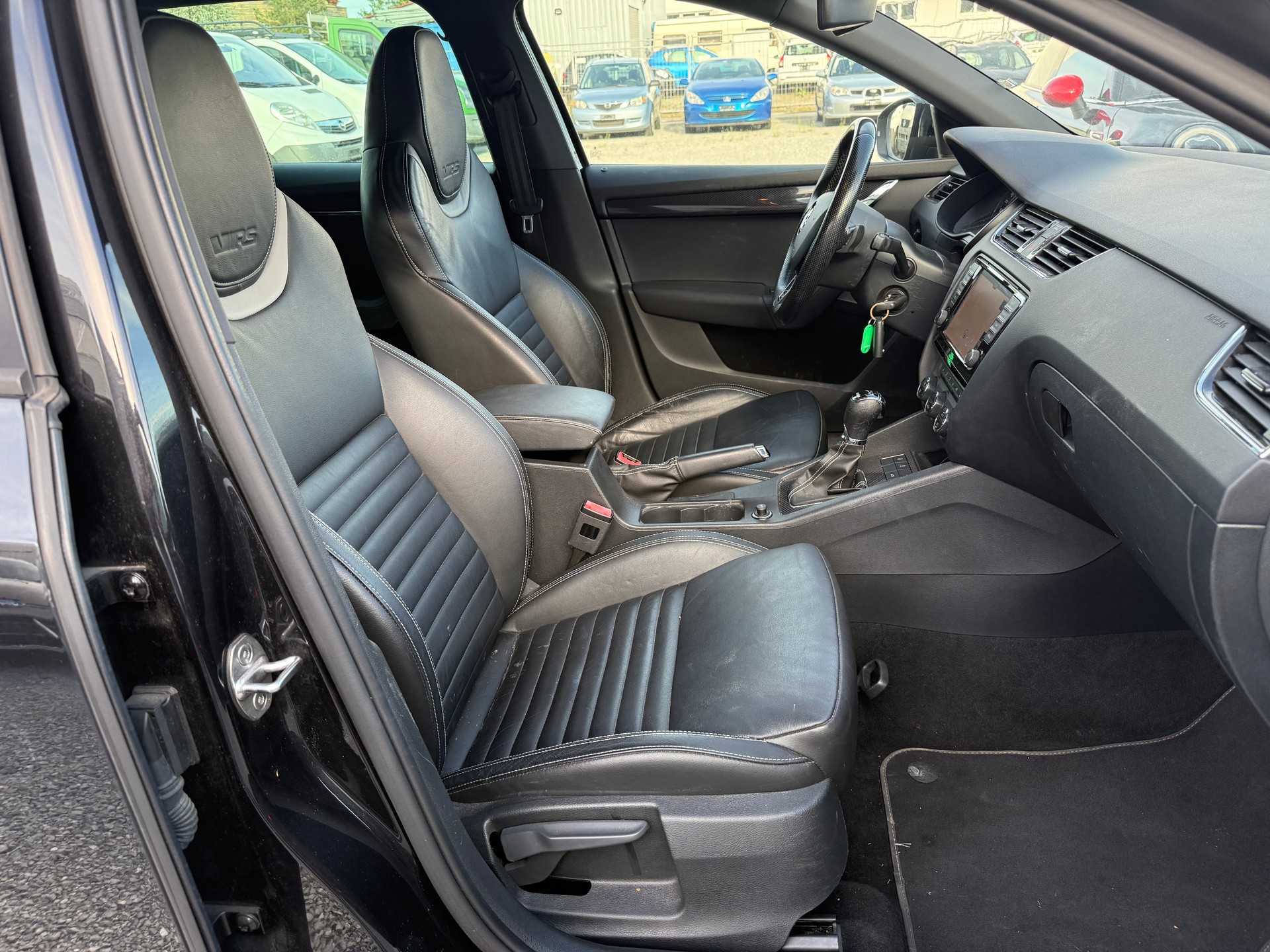 SKODA Octavia Combi 2.0 TDI RS 4x4 DSG-image-6