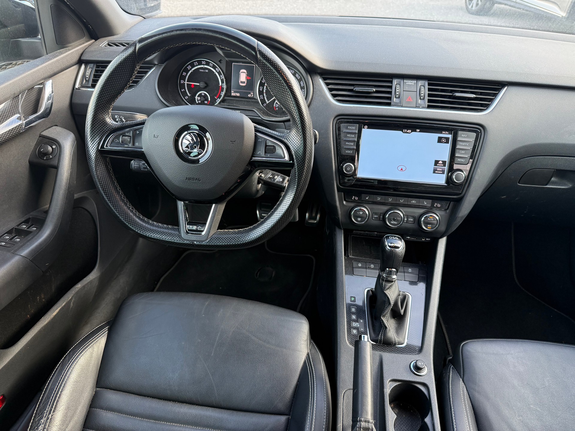 SKODA Octavia Combi 2.0 TDI RS 4x4 DSG-image-8