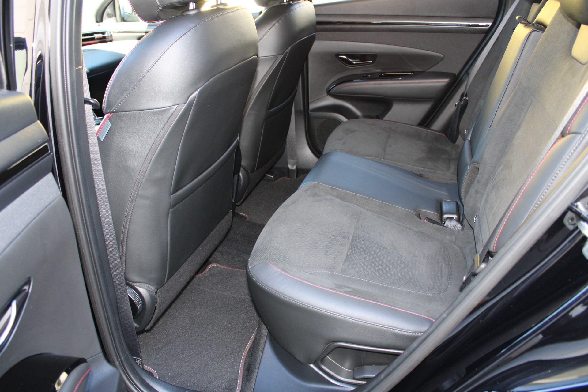 HYUNDAI Tucson 1.6 TGDI PHEV N Line 4WD-image-18