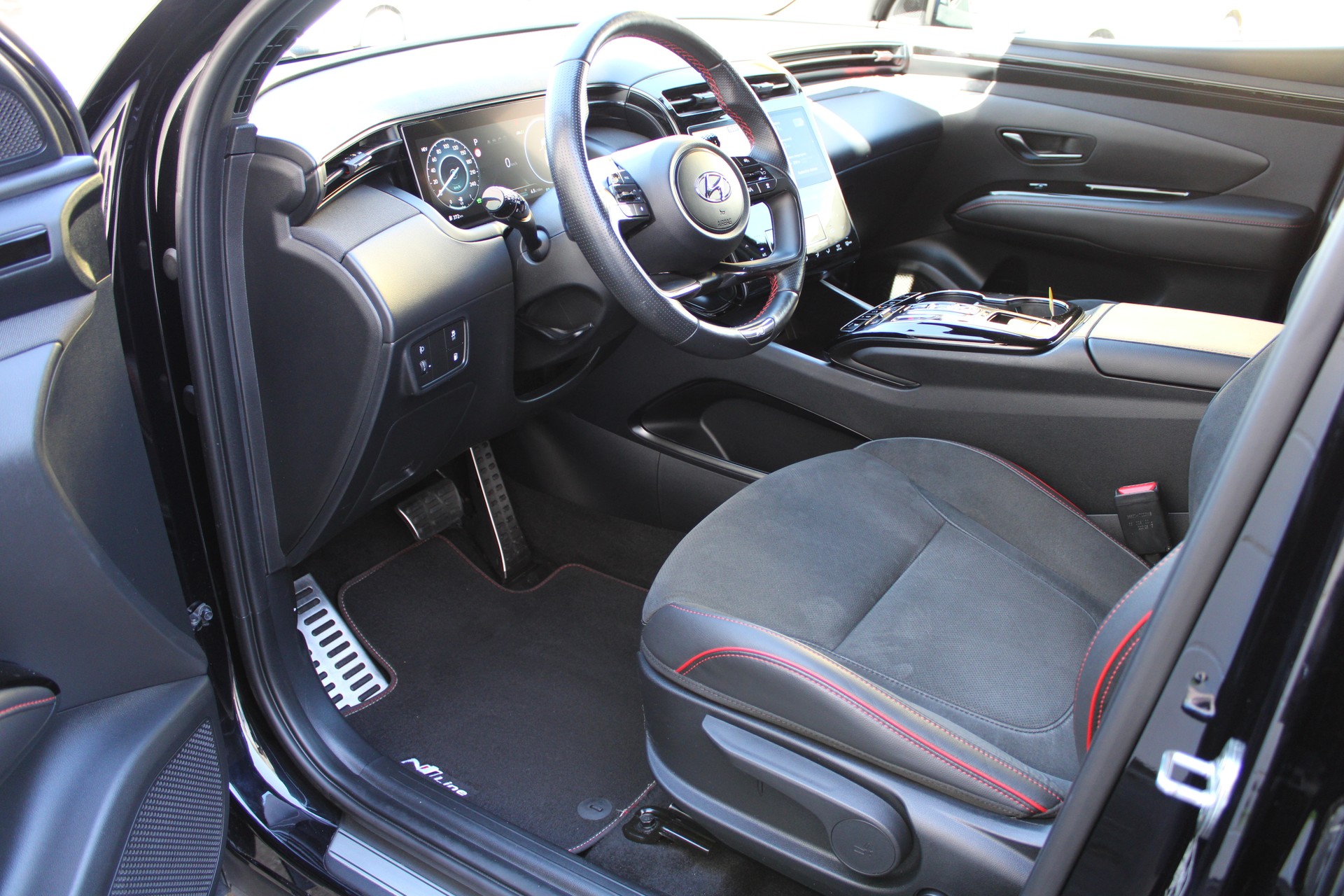 HYUNDAI Tucson 1.6 TGDI PHEV N Line 4WD-image-11