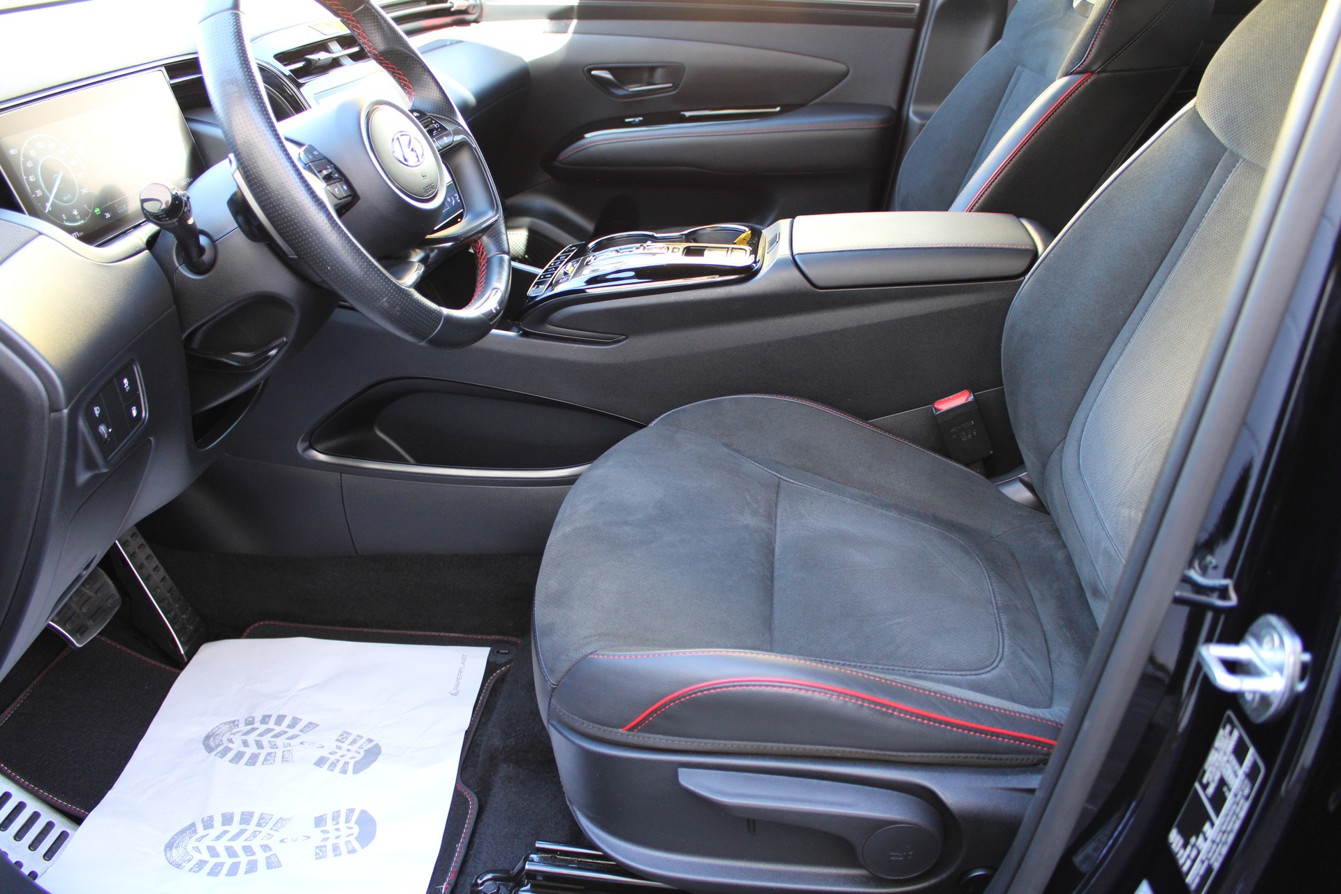 HYUNDAI Tucson 1.6 TGDI PHEV N Line 4WD-image-17