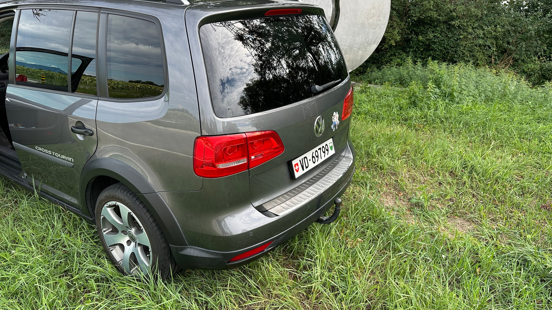 VW Cross Touran-image-2