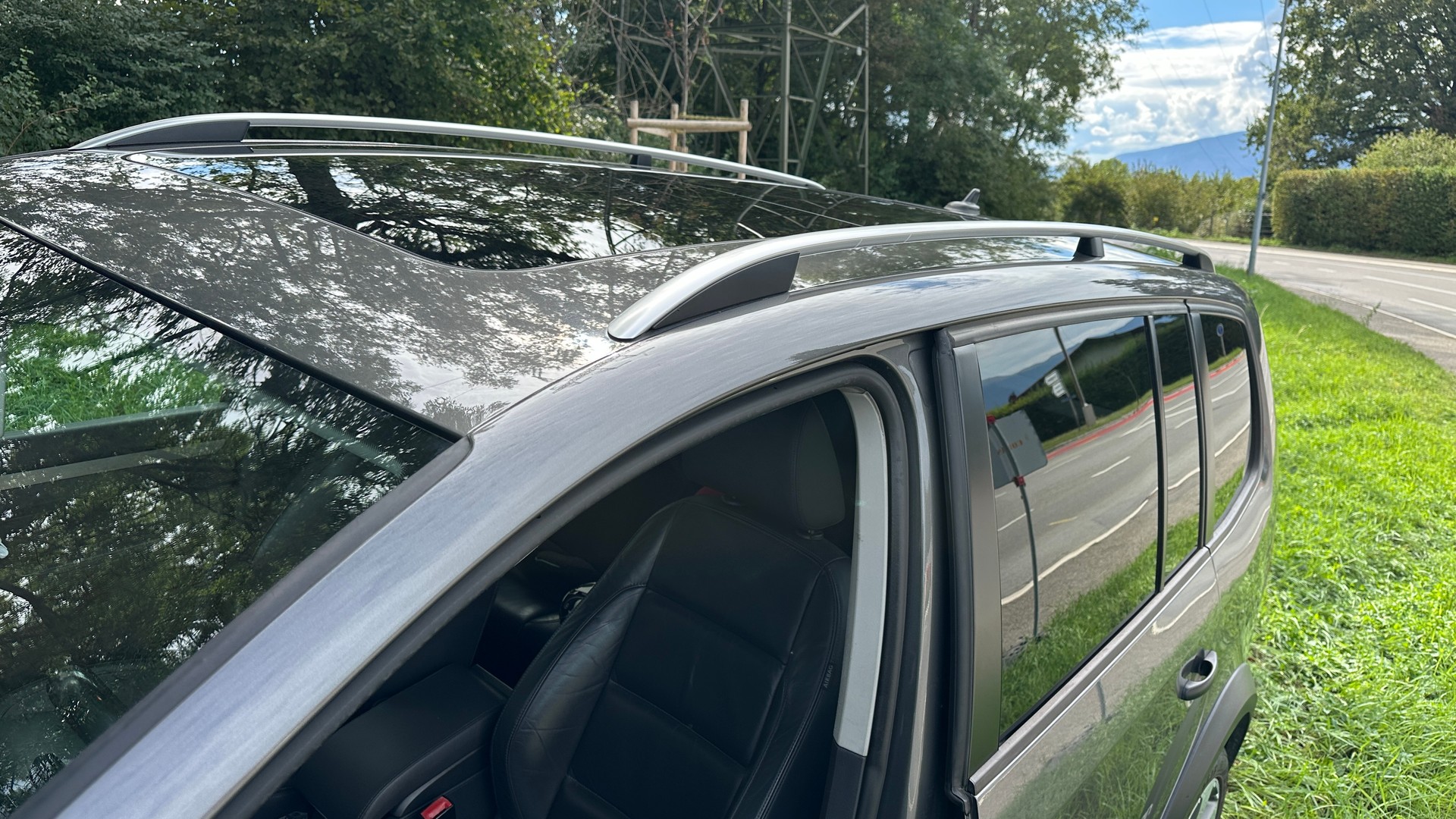 VW Cross Touran-image-3