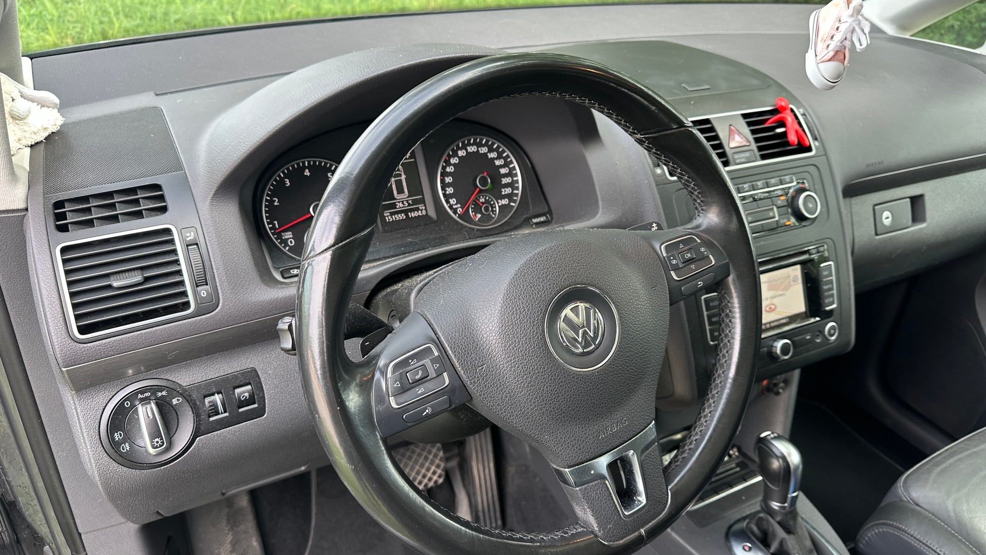 VW Cross Touran-image-1