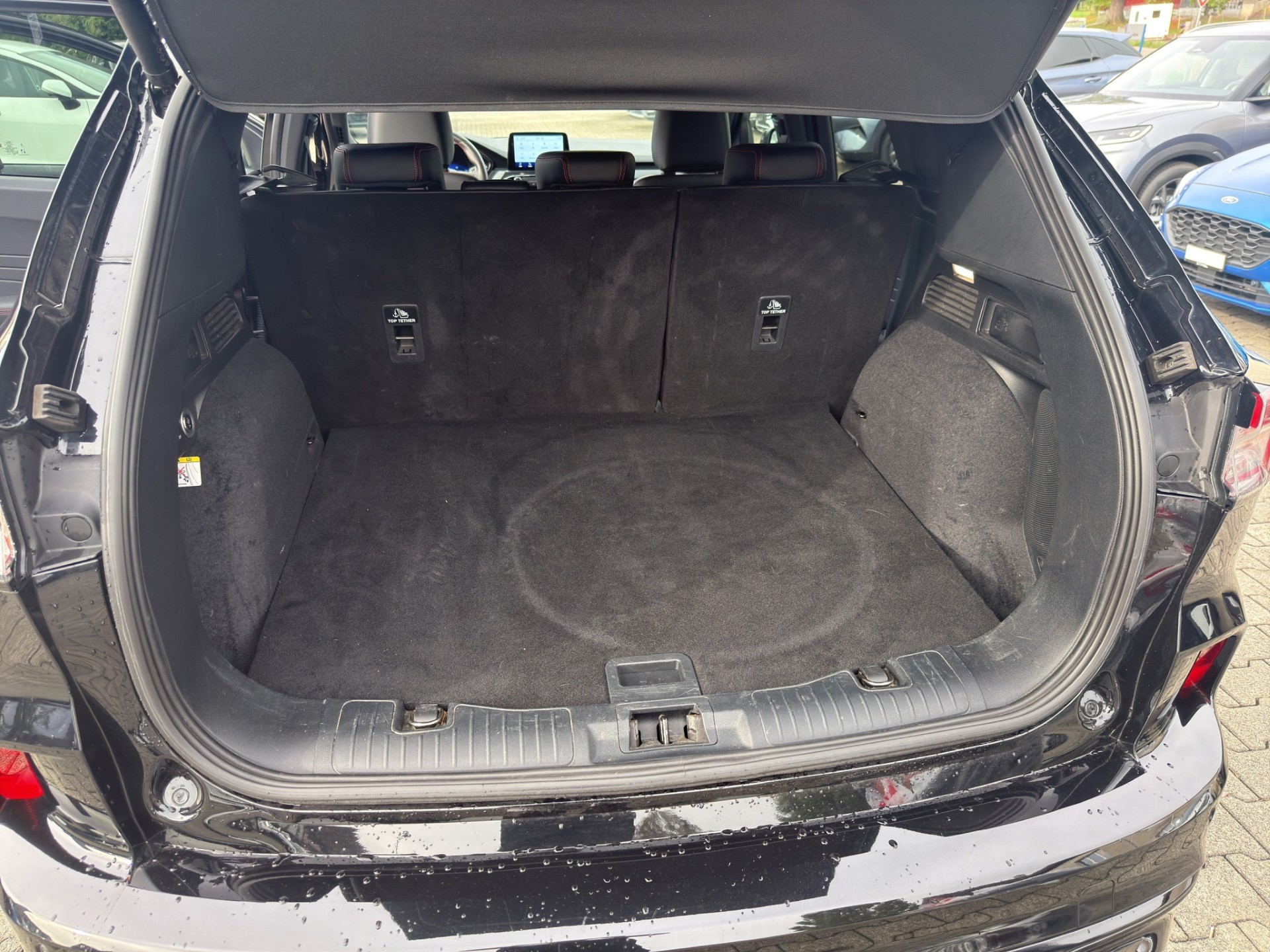 FORD Kuga 2.5 Hybrid ST-Line X 4x4-image-14