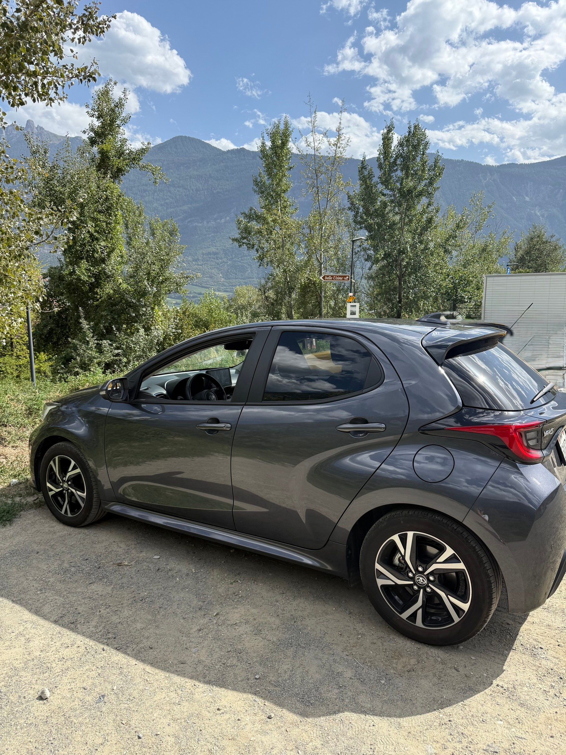 TOYOTA 1.5 VVT-i HSD Trend-image-2