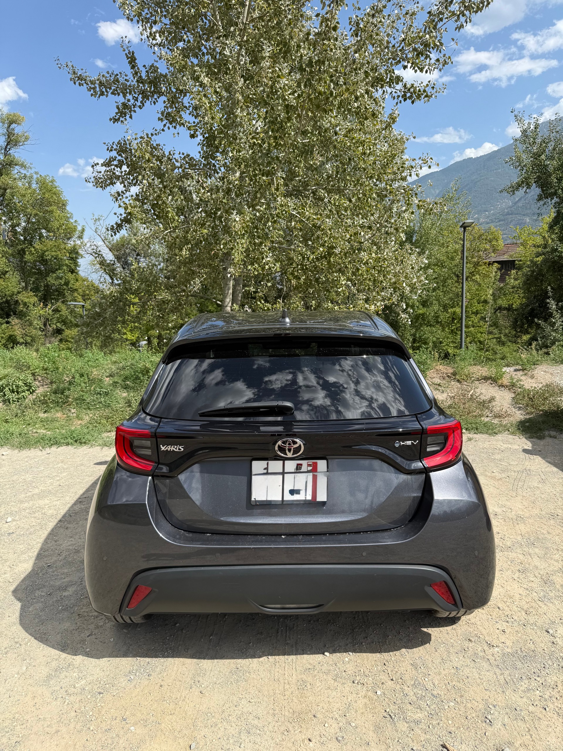 TOYOTA 1.5 VVT-i HSD Trend-image-1