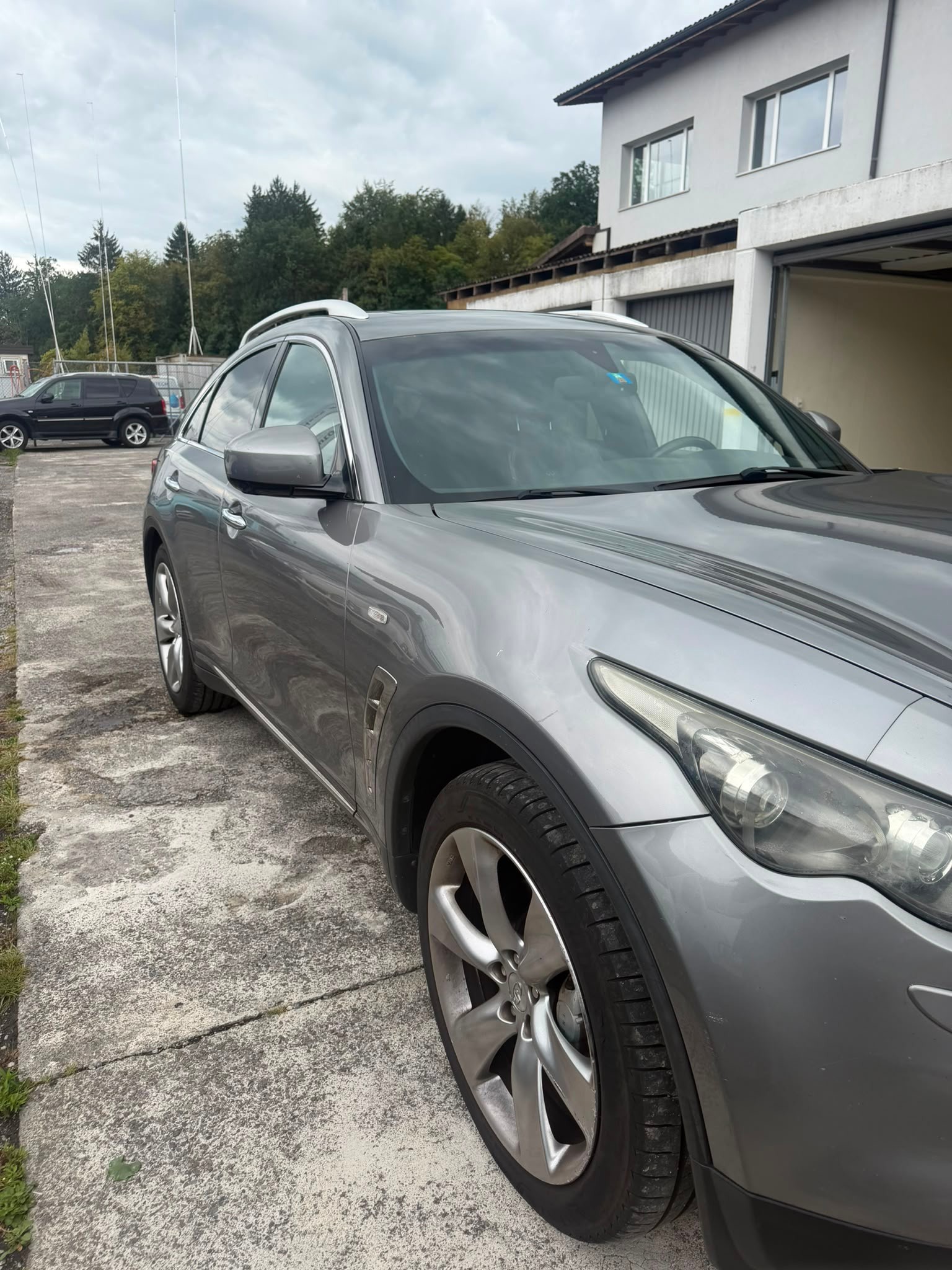 INFINITI fx-image-1