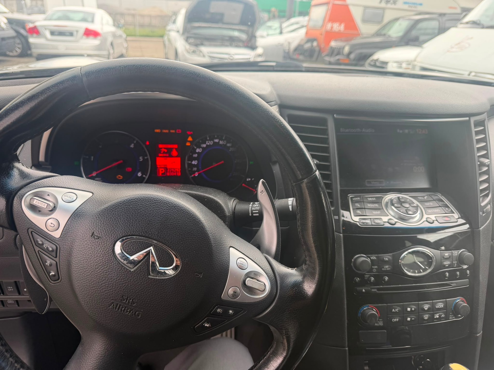 INFINITI fx-image-11