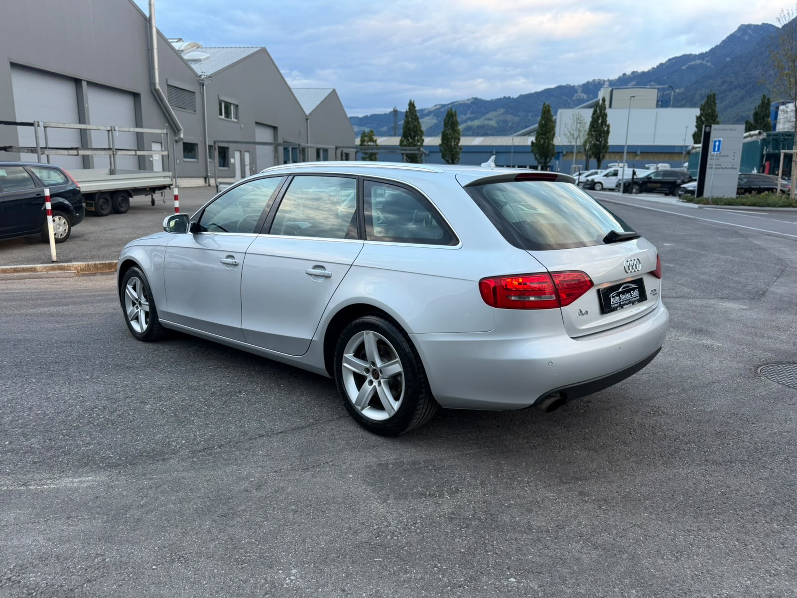 AUDI A4 Avant 2.0 TFSI quattro S-tronic-image-4