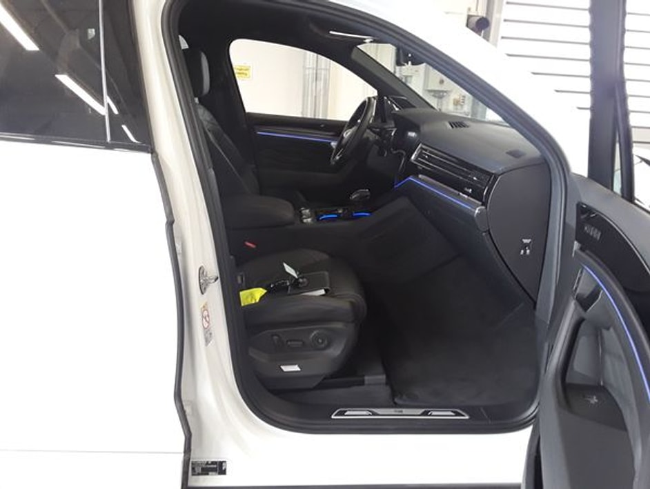 VW Touareg 3.0 TSI eHybrid R Tiptronic mit 5 Jahre 100tkm VW Werksgarantie-image-12