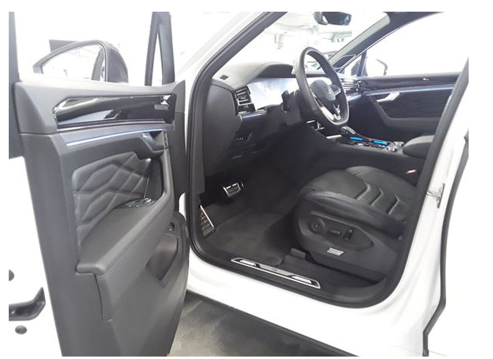 VW Touareg 3.0 TSI eHybrid R Tiptronic mit 5 Jahre 100tkm VW Werksgarantie-image-10