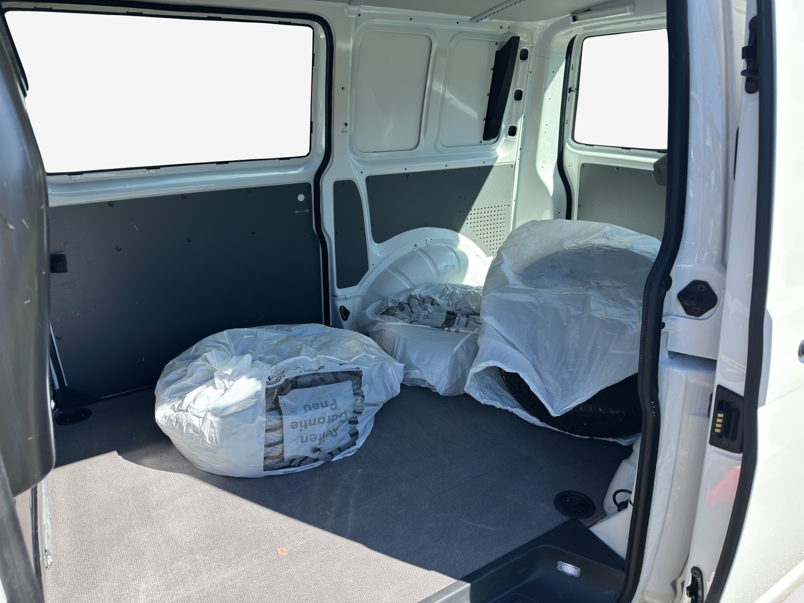 VW T6.1 2.0 TDI-image-13