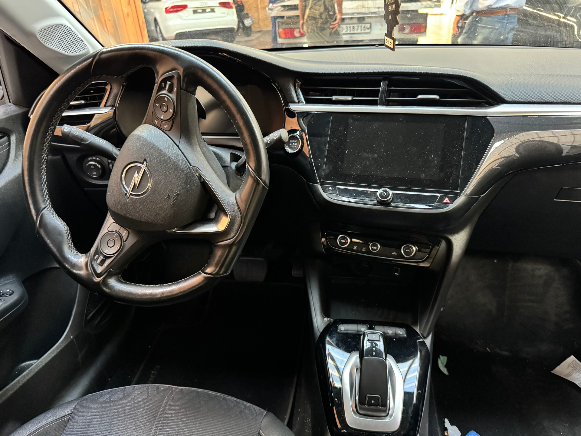 OPEL Corsa 1.2 TP Edition-image-11