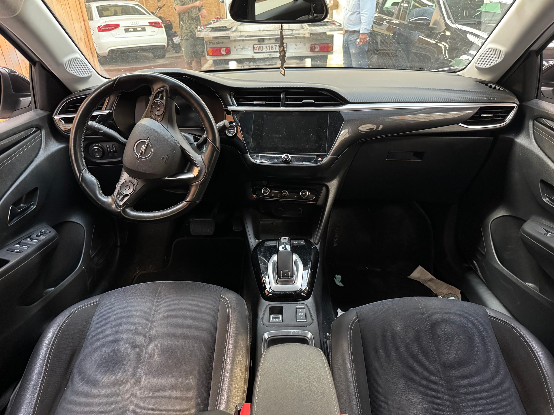 OPEL Corsa 1.2 TP Edition-image-13