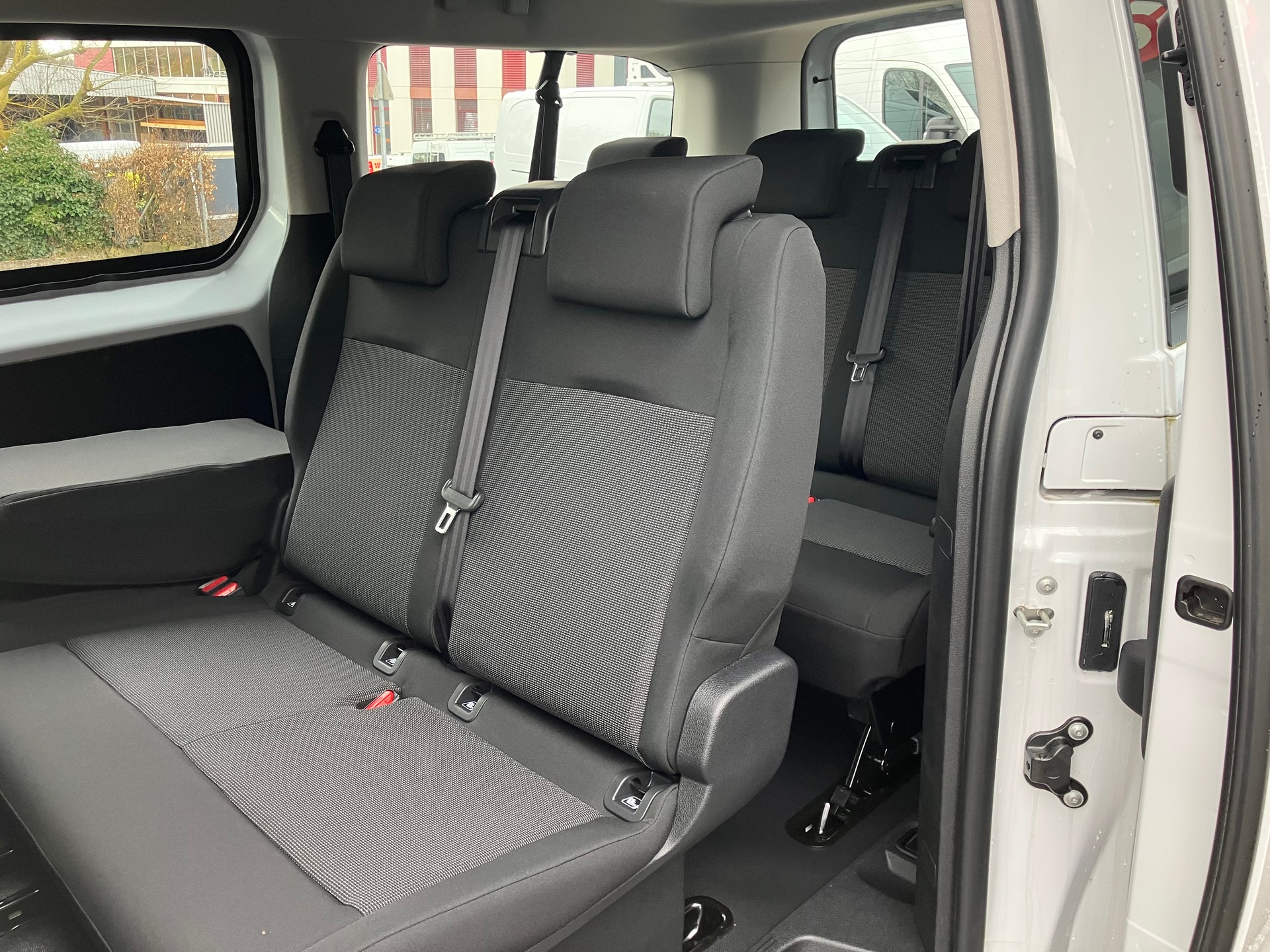 CITROEN Jumpy 2.0 BlueHDi 180 XL EAT8-image-8