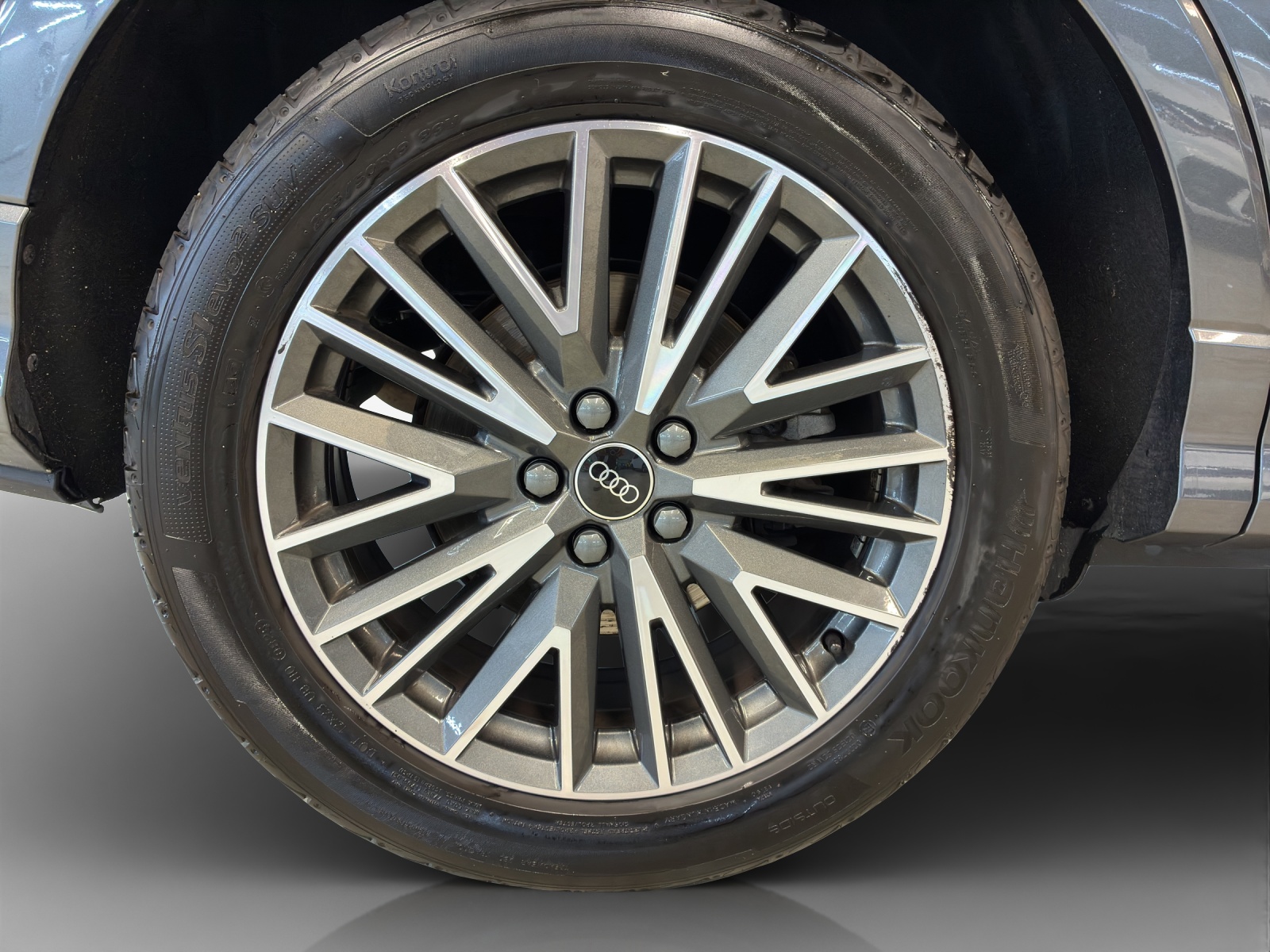 AUDI Q3 40 TFSI S line quattro S-tronic-image-13
