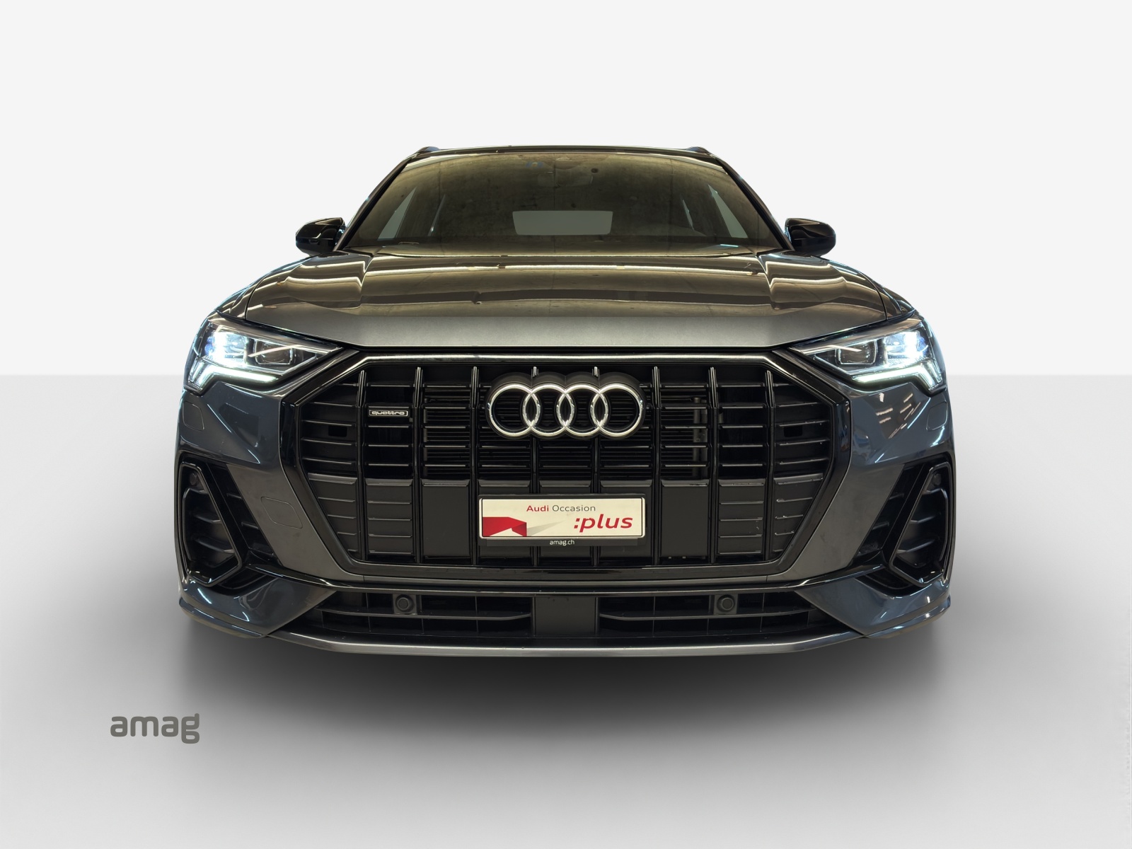 AUDI Q3 40 TFSI S line quattro S-tronic-image-6