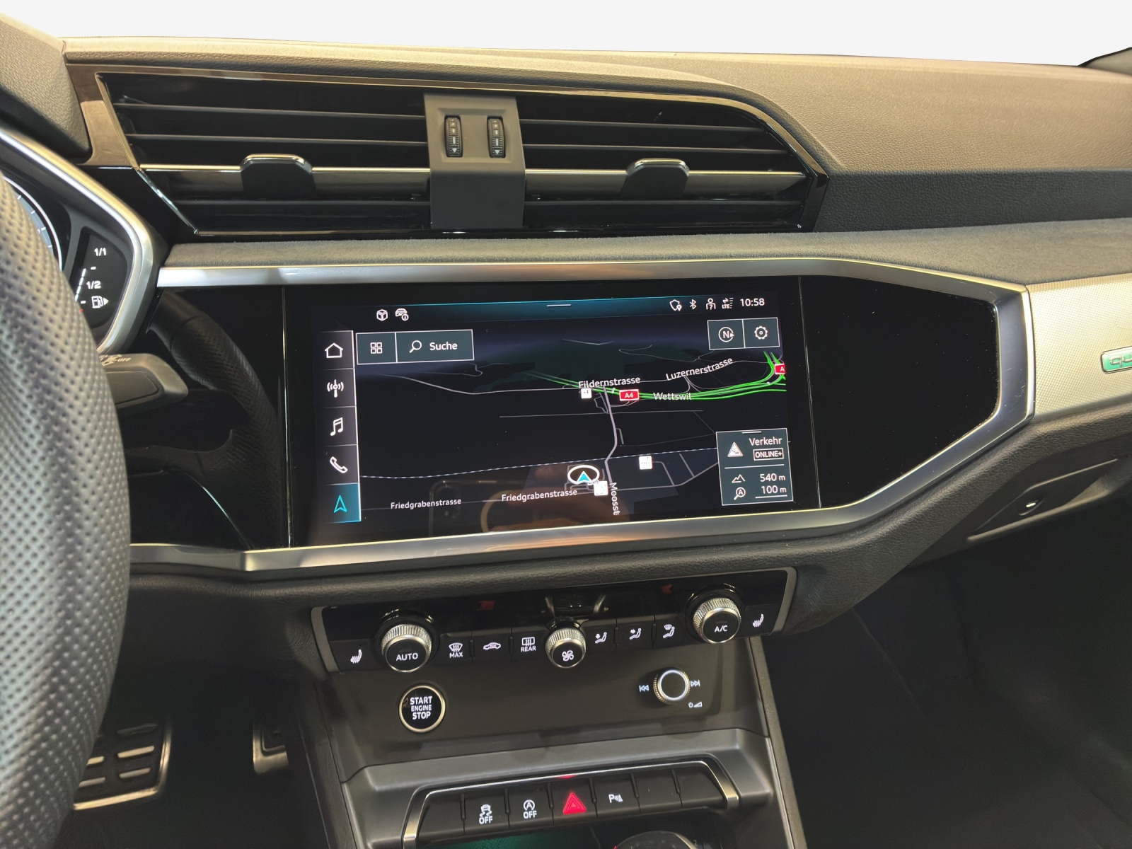 AUDI Q3 40 TFSI S line quattro S-tronic-image-10