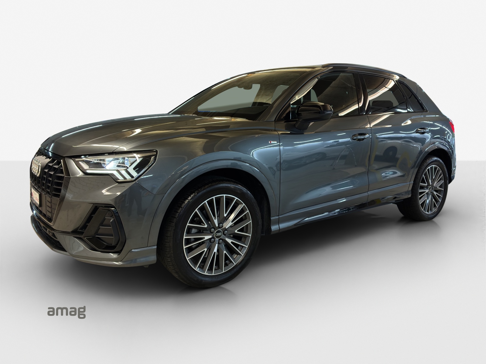 AUDI Q3 40 TFSI S line quattro S-tronic-image-0