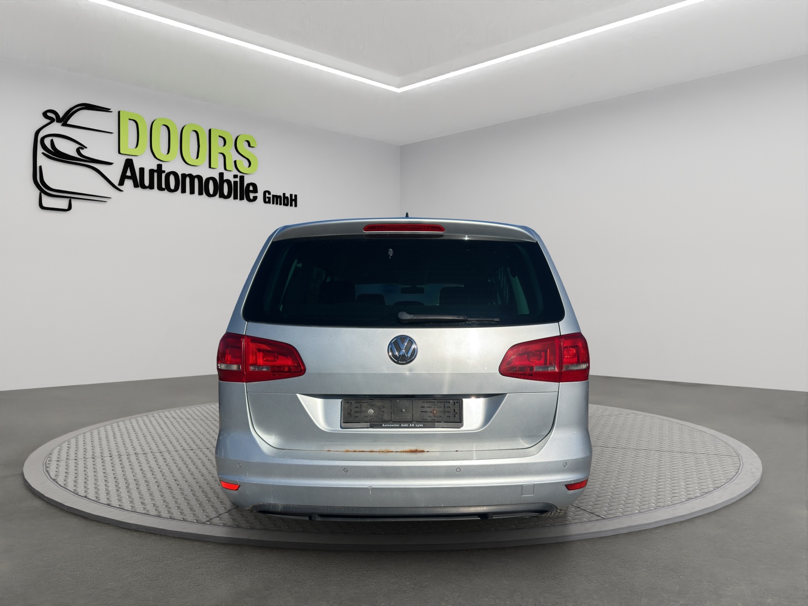 VW Sharan 2.0 TDI BlueMotion Technology Highline DSG-image-4
