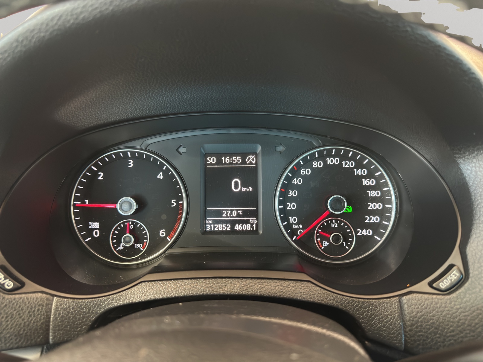 VW Sharan 2.0 TDI BlueMotion Technology Highline DSG-image-21