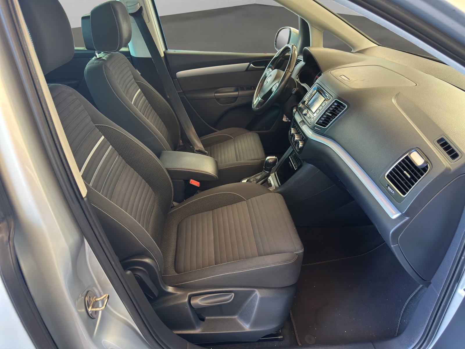 VW Sharan 2.0 TDI BlueMotion Technology Highline DSG-image-10