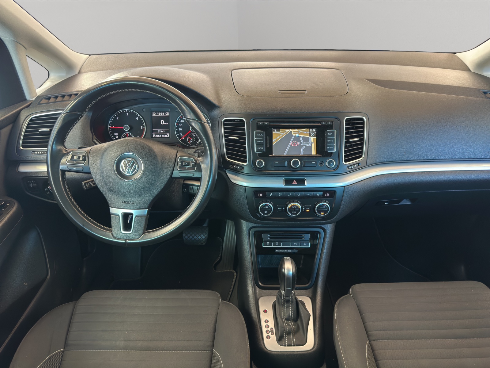 VW Sharan 2.0 TDI BlueMotion Technology Highline DSG-image-11