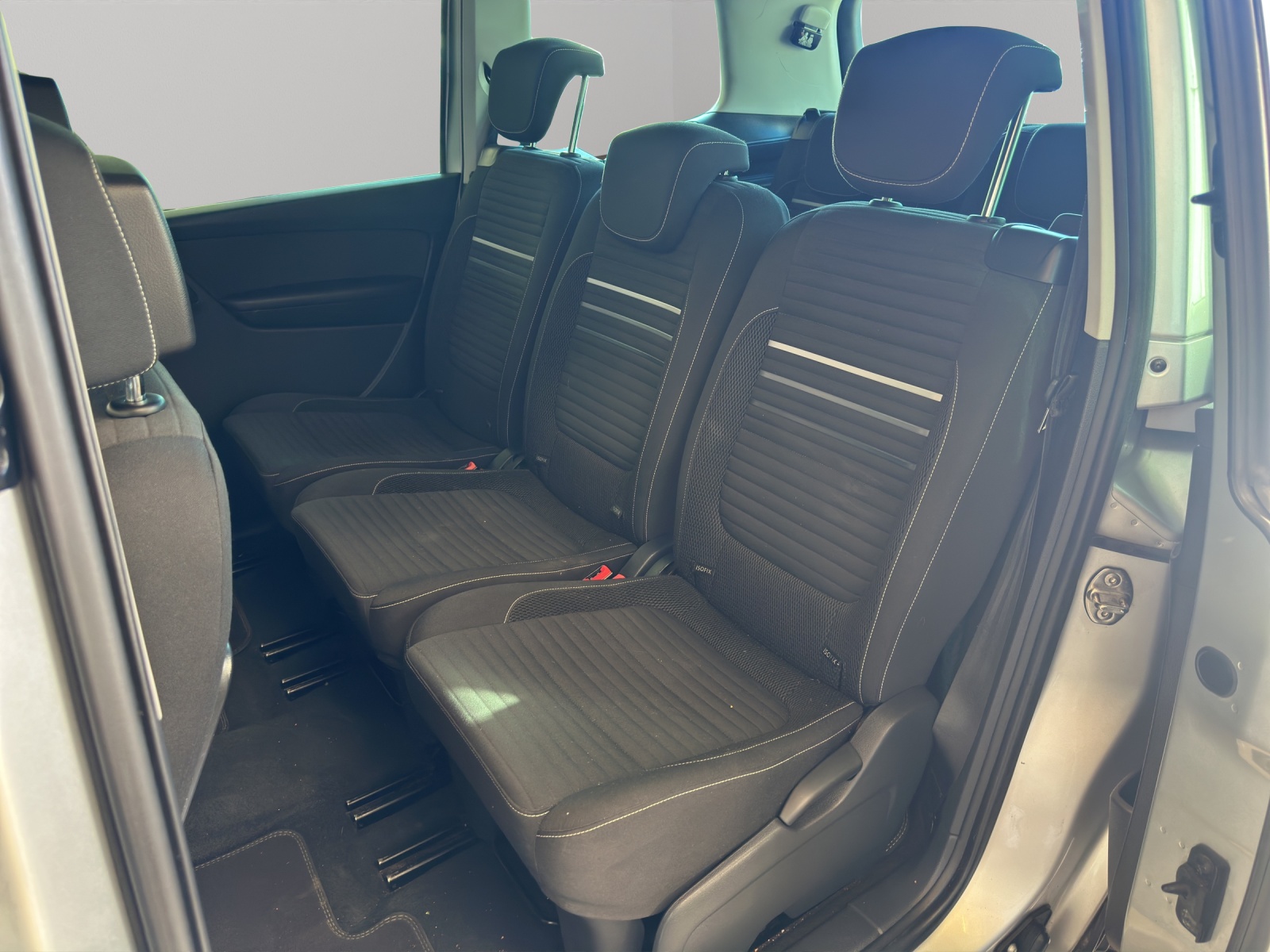 VW Sharan 2.0 TDI BlueMotion Technology Highline DSG-image-16