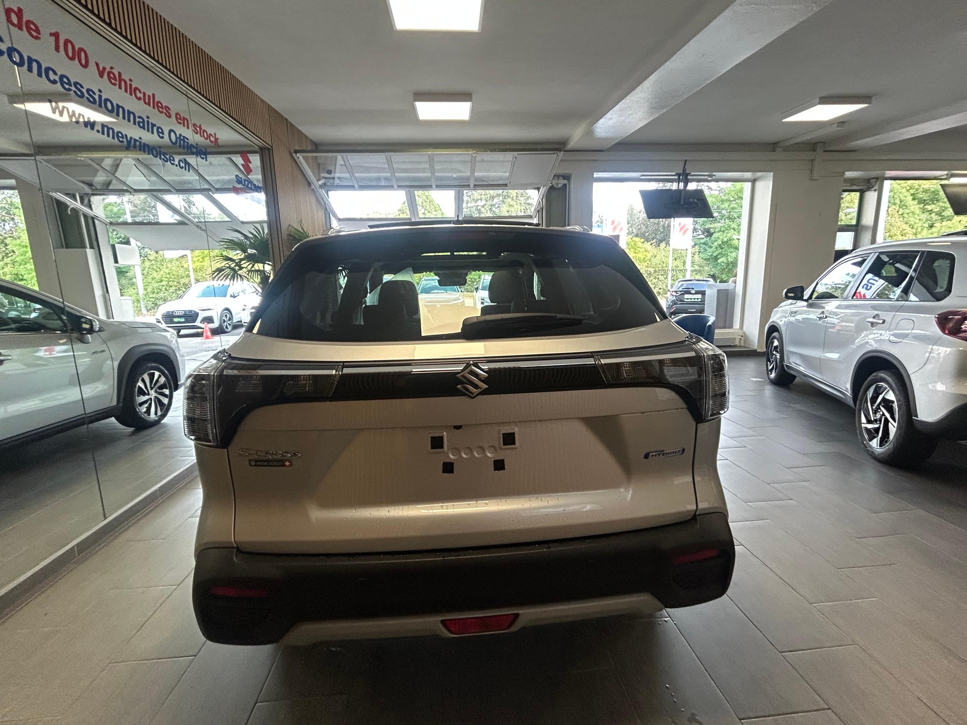 SUZUKI S-Cross 1.4 T Piz Sulai Top Hybrid 4x4 4 ROUES HIVER OFFERT-image-6