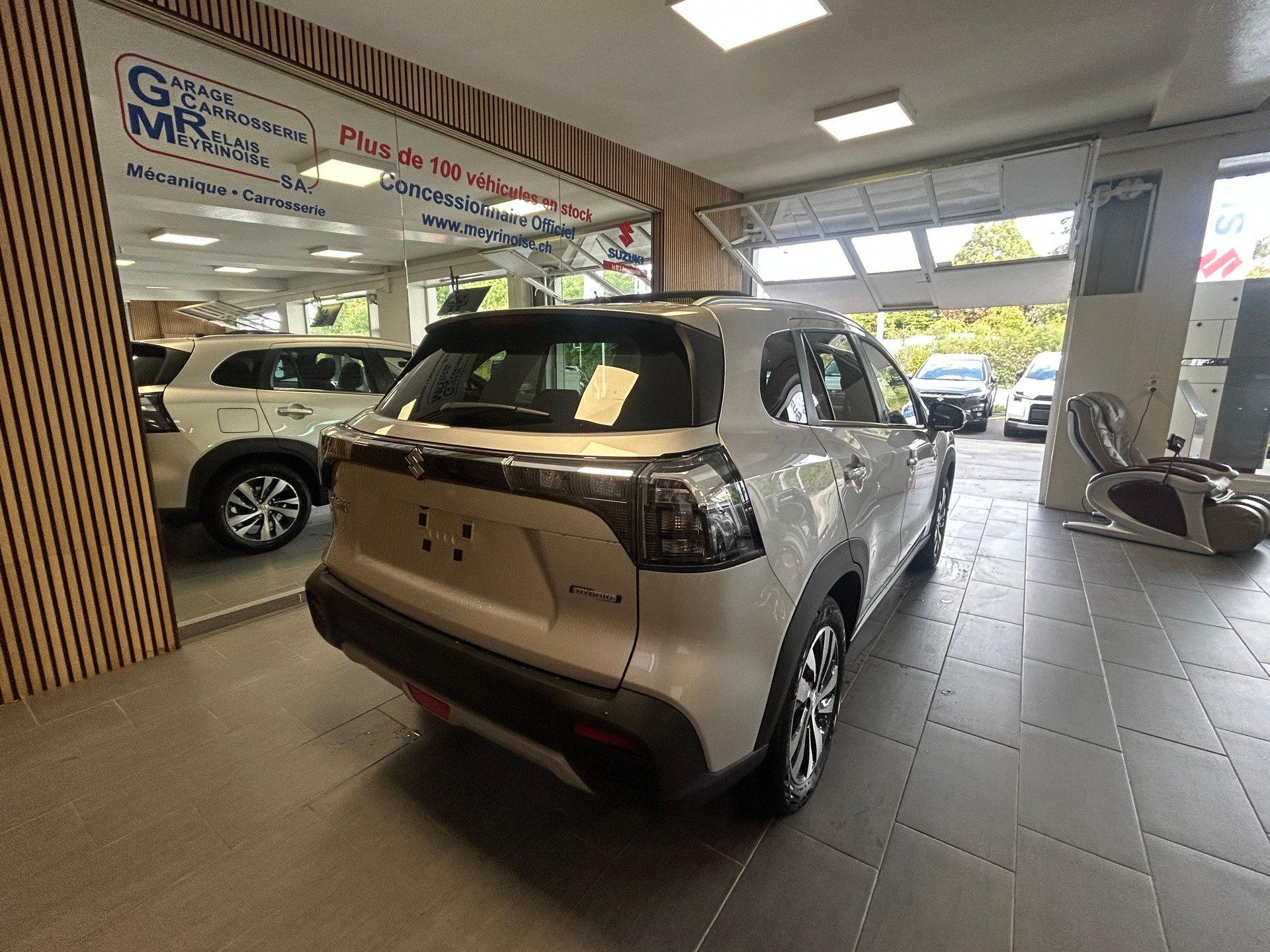SUZUKI S-Cross 1.4 T Piz Sulai Top Hybrid 4x4 4 ROUES HIVER OFFERT-image-7