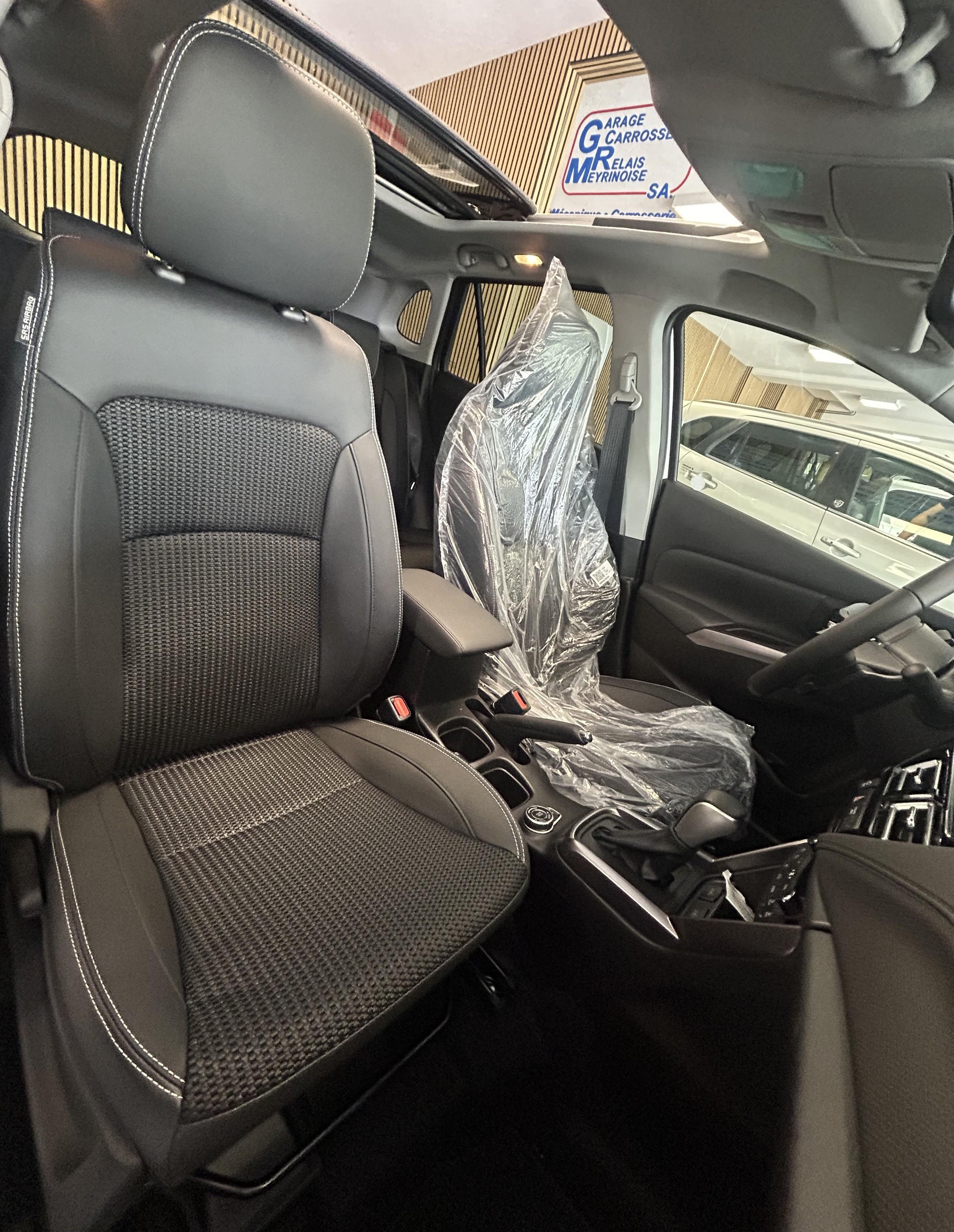 SUZUKI S-Cross 1.4 T Piz Sulai Top Hybrid 4x4 4 ROUES HIVER OFFERT-image-16