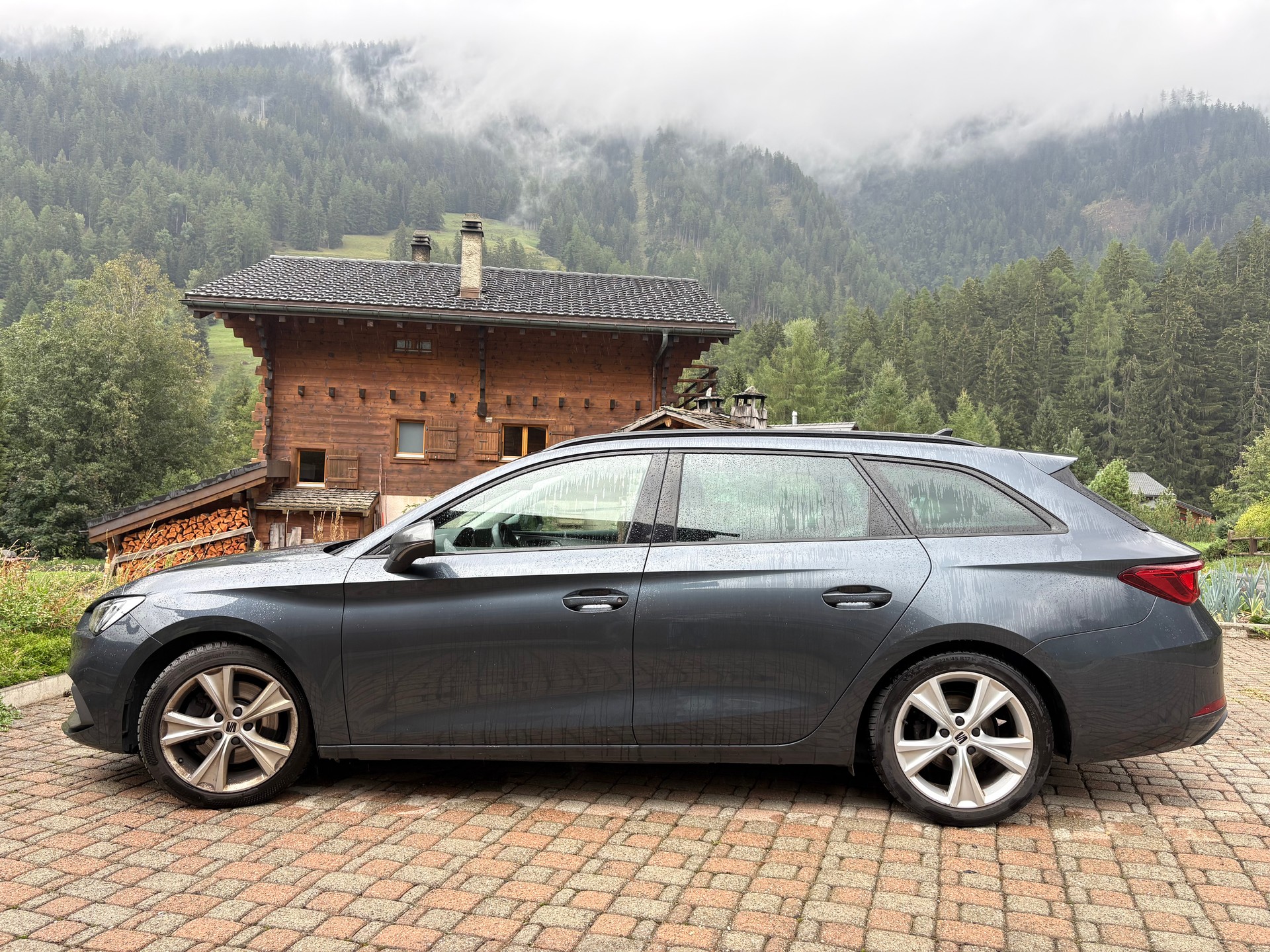 SEAT 2.0 TDI FR 4Drive DSG-image-3