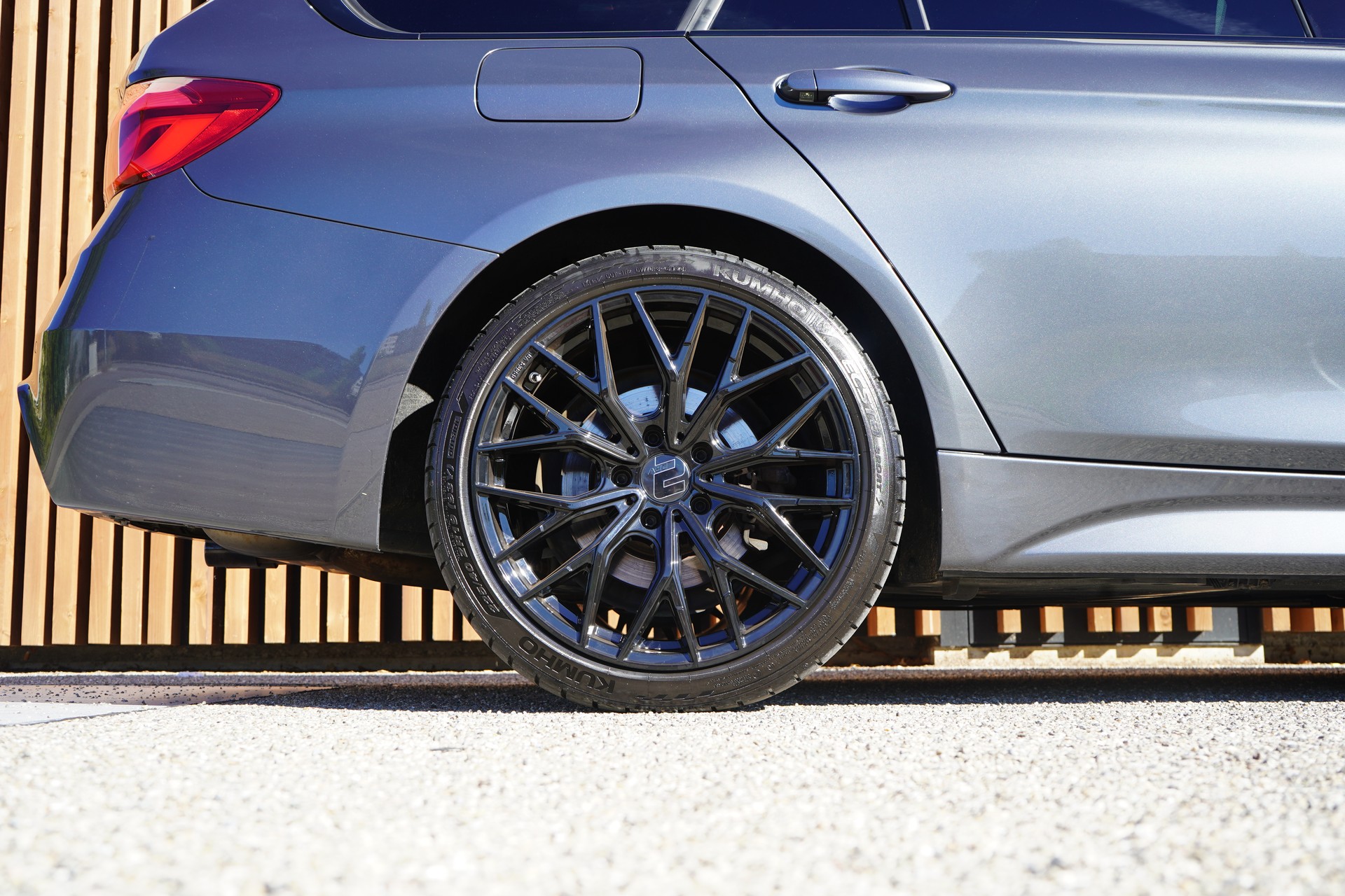 BMW 320i xDRIVE TOURING EDITION M SPORT STEPTRONIC l 184 PS-image-18