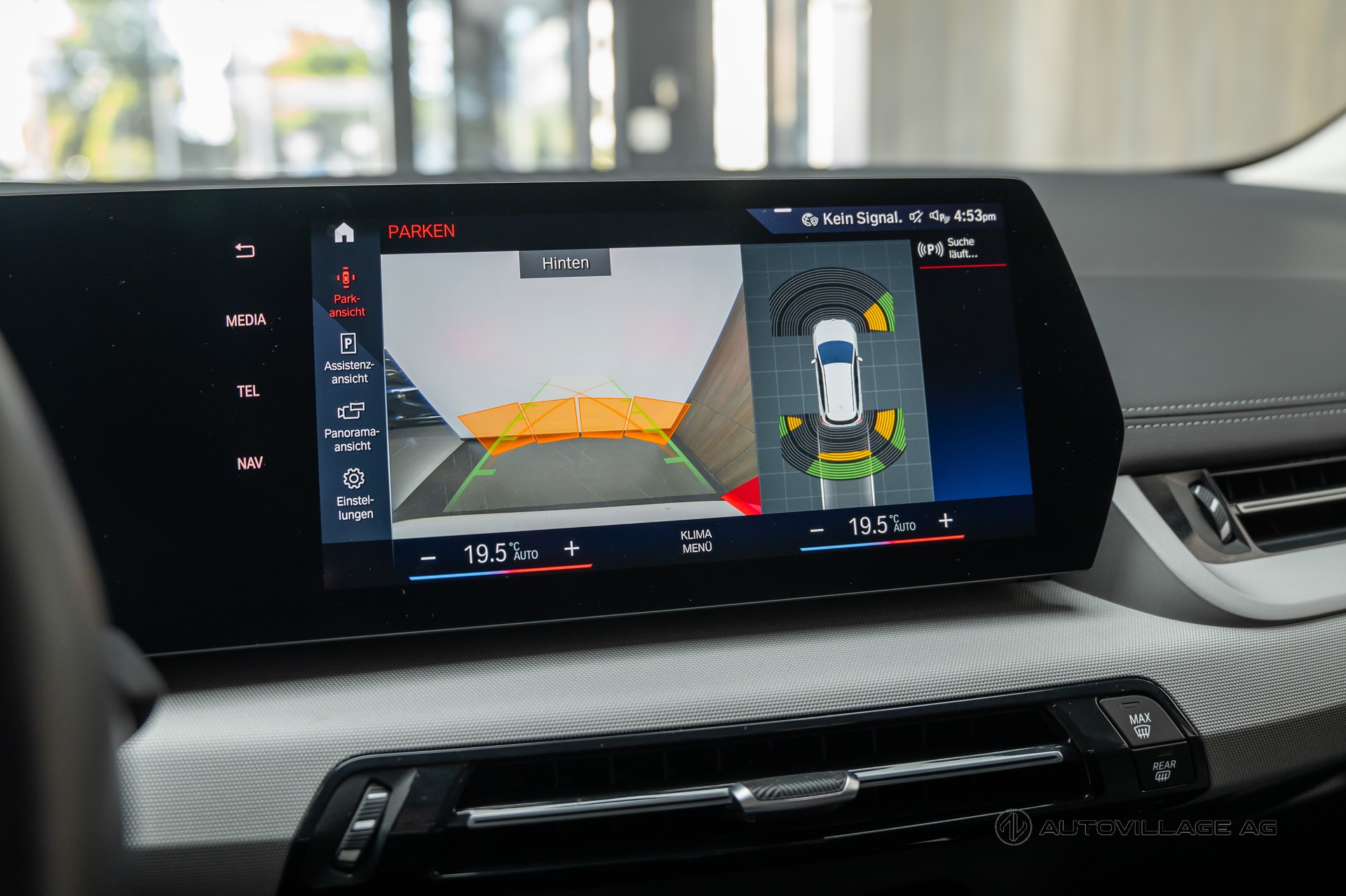 BMW 225e xDrive Active Tourer-image-11