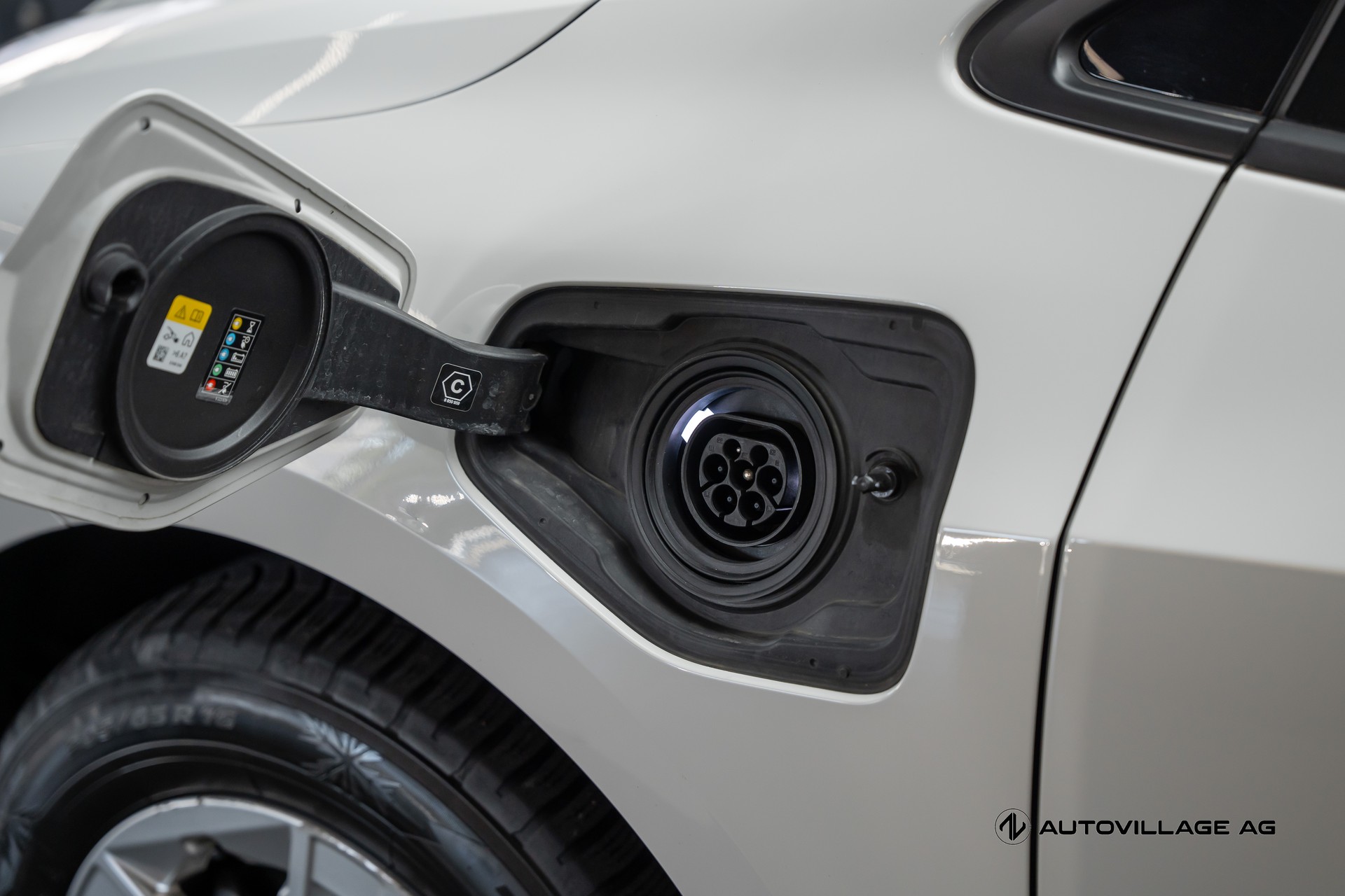 BMW 225e xDrive Active Tourer-image-23