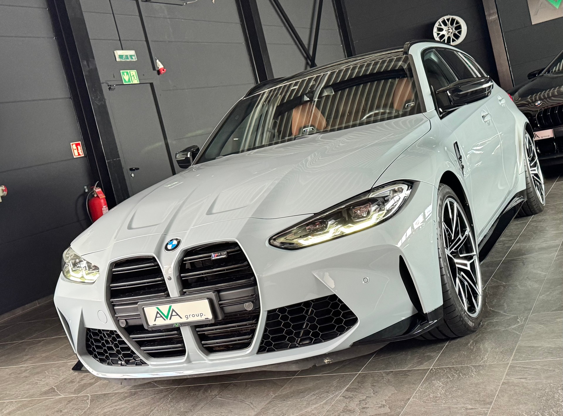BMW M3 Touring xDrive Competition M *BROOKLYN GRAU*-image-5