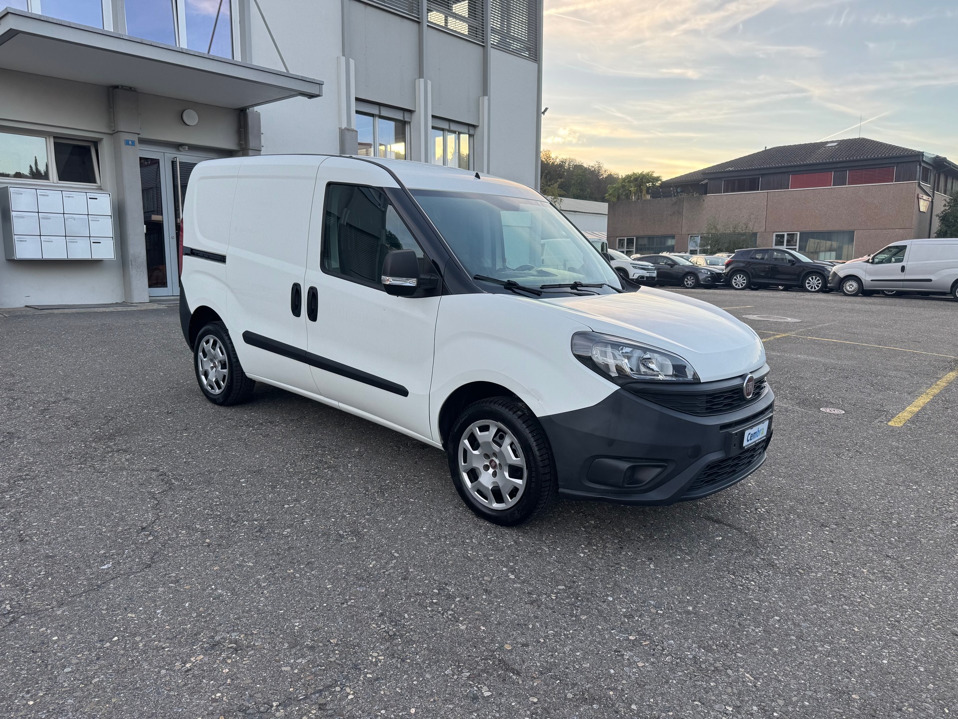FIAT Doblò 1.4 MPI Cargo Easy Pro-image-1