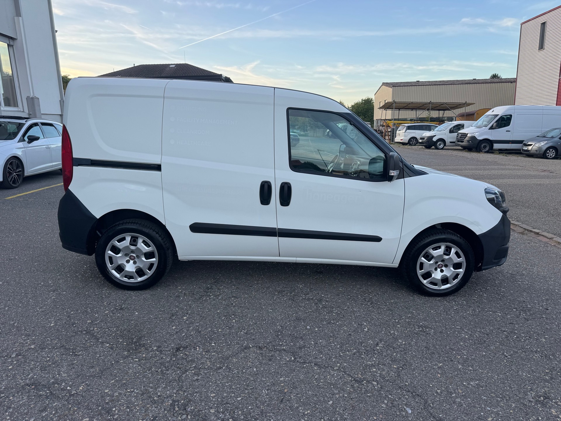 FIAT Doblò 1.4 MPI Cargo Easy Pro-image-9