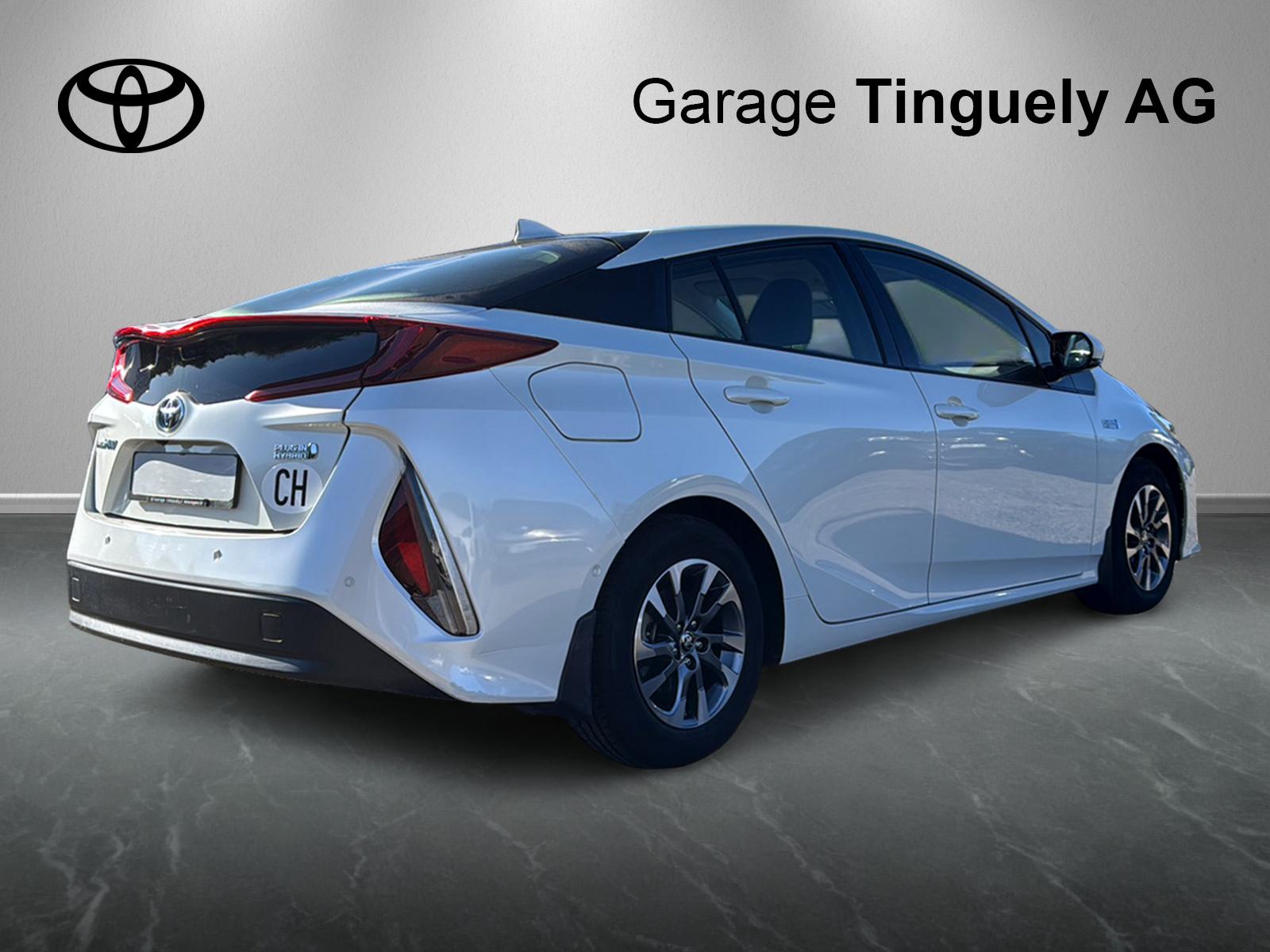 TOYOTA Prius 1.8 VVTi HSD Plug-In Solar-image-7