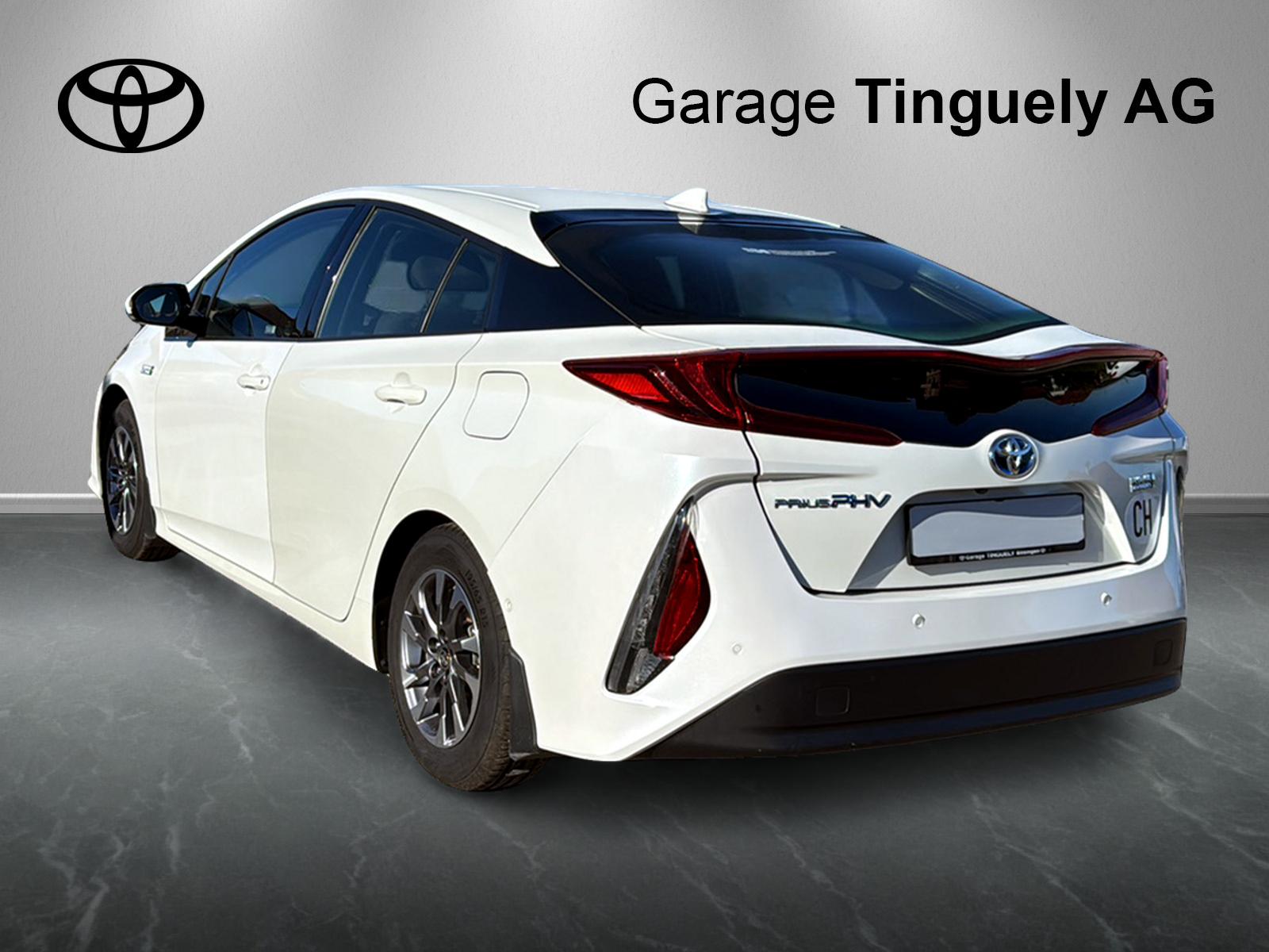 TOYOTA Prius 1.8 VVTi HSD Plug-In Solar-image-10