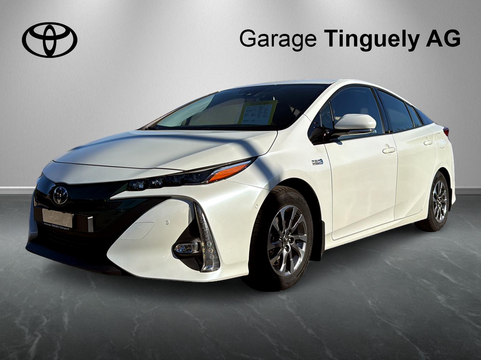 TOYOTA Prius 1.8 VVTi HSD Plug-In Solar-image-3